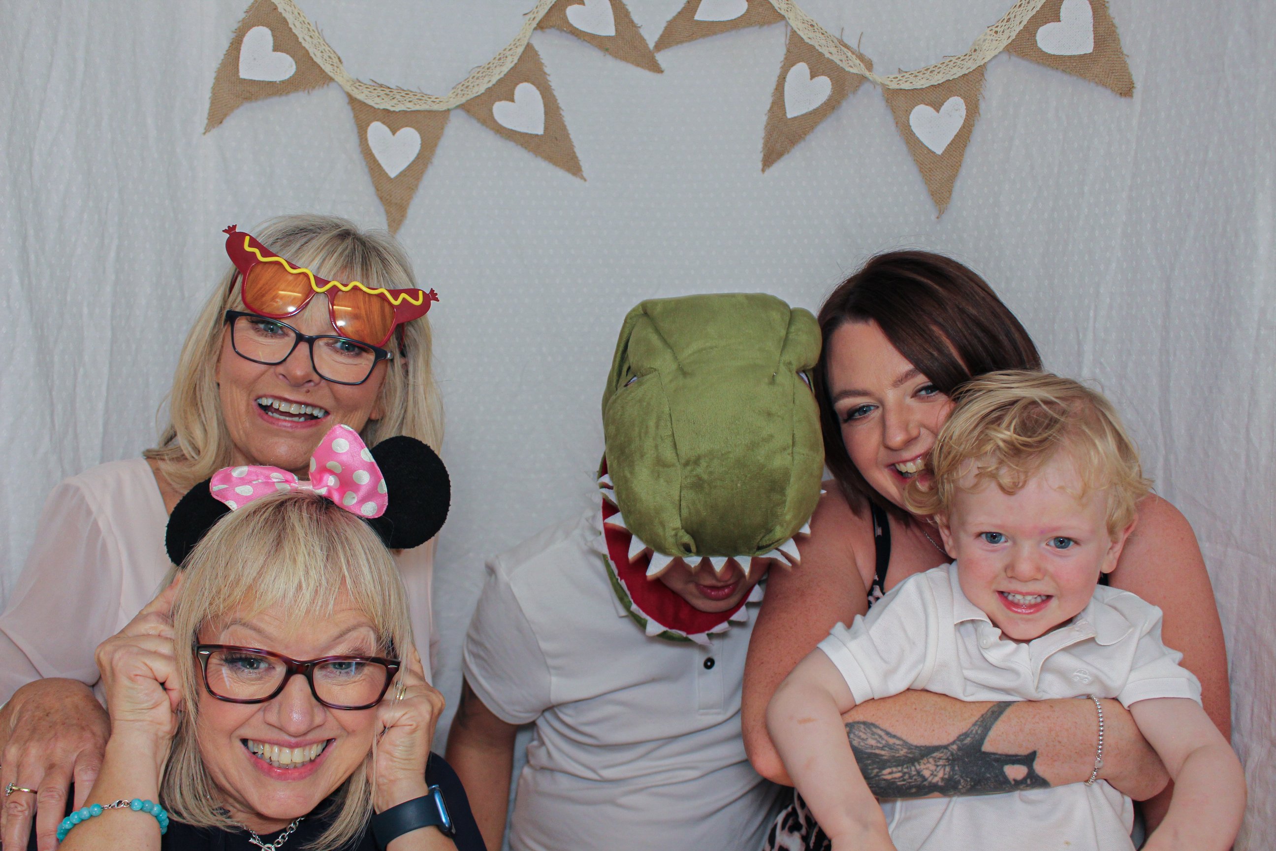 Ashleigh & Luke's Wedding Party | View more photos from the event at gallery.capturecube.co.uk/u/Capture-Cube/Ashleigh-Lukes-Wedding-Party