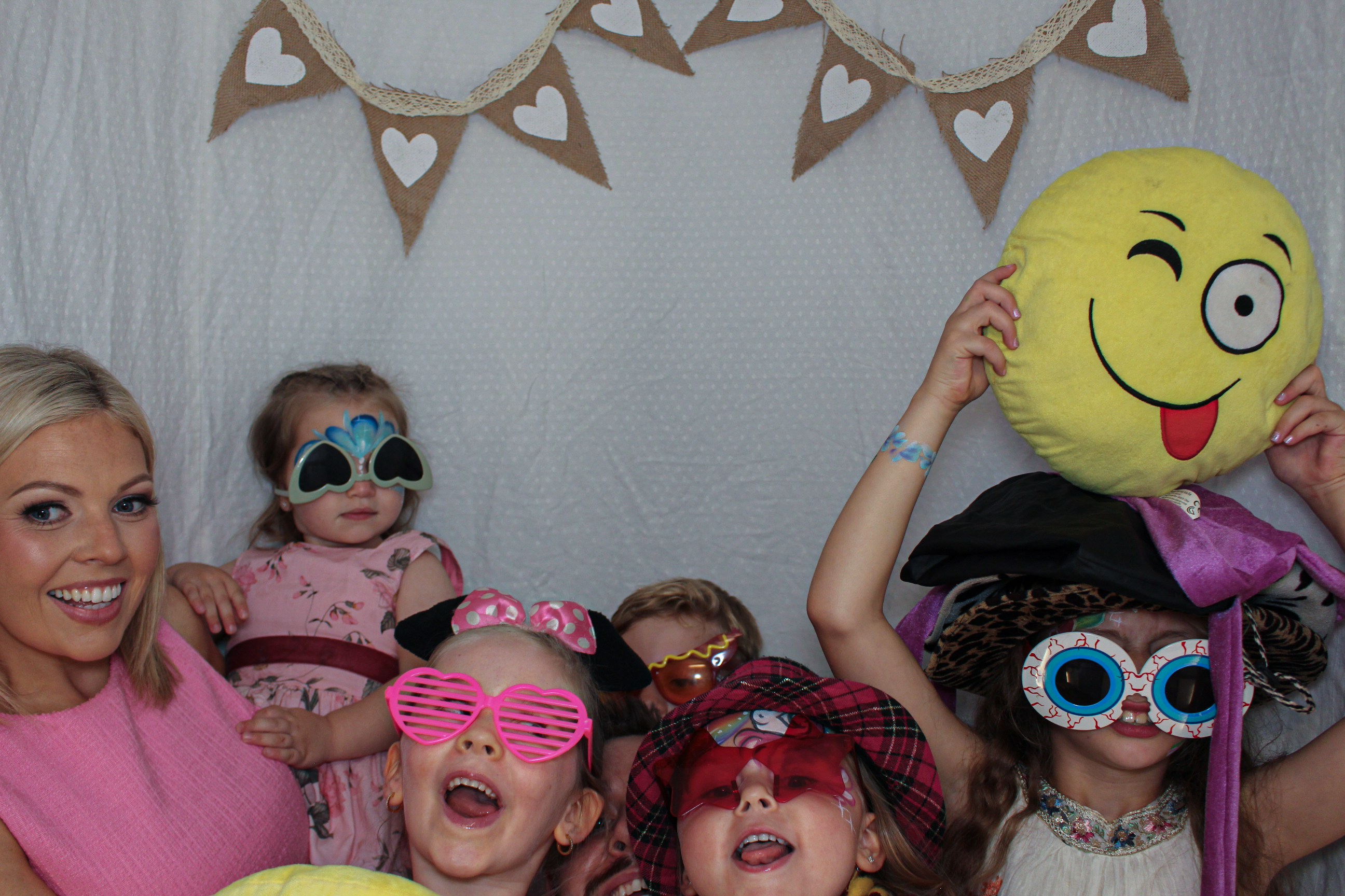 Ashleigh & Luke's Wedding Party | View more photos from the event at gallery.capturecube.co.uk/u/Capture-Cube/Ashleigh-Lukes-Wedding-Party