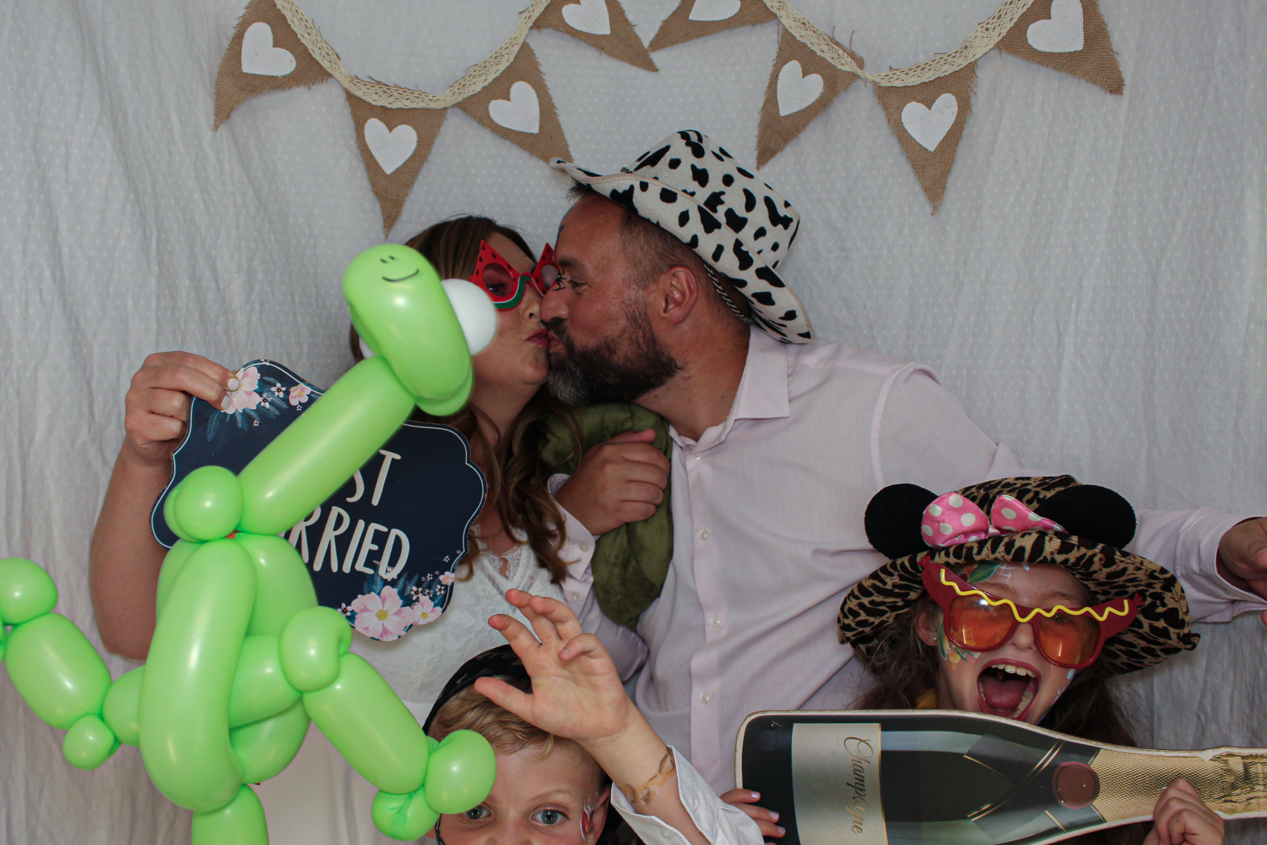 Ashleigh & Luke's Wedding Party | View more photos from the event at gallery.capturecube.co.uk/u/Capture-Cube/Ashleigh-Lukes-Wedding-Party