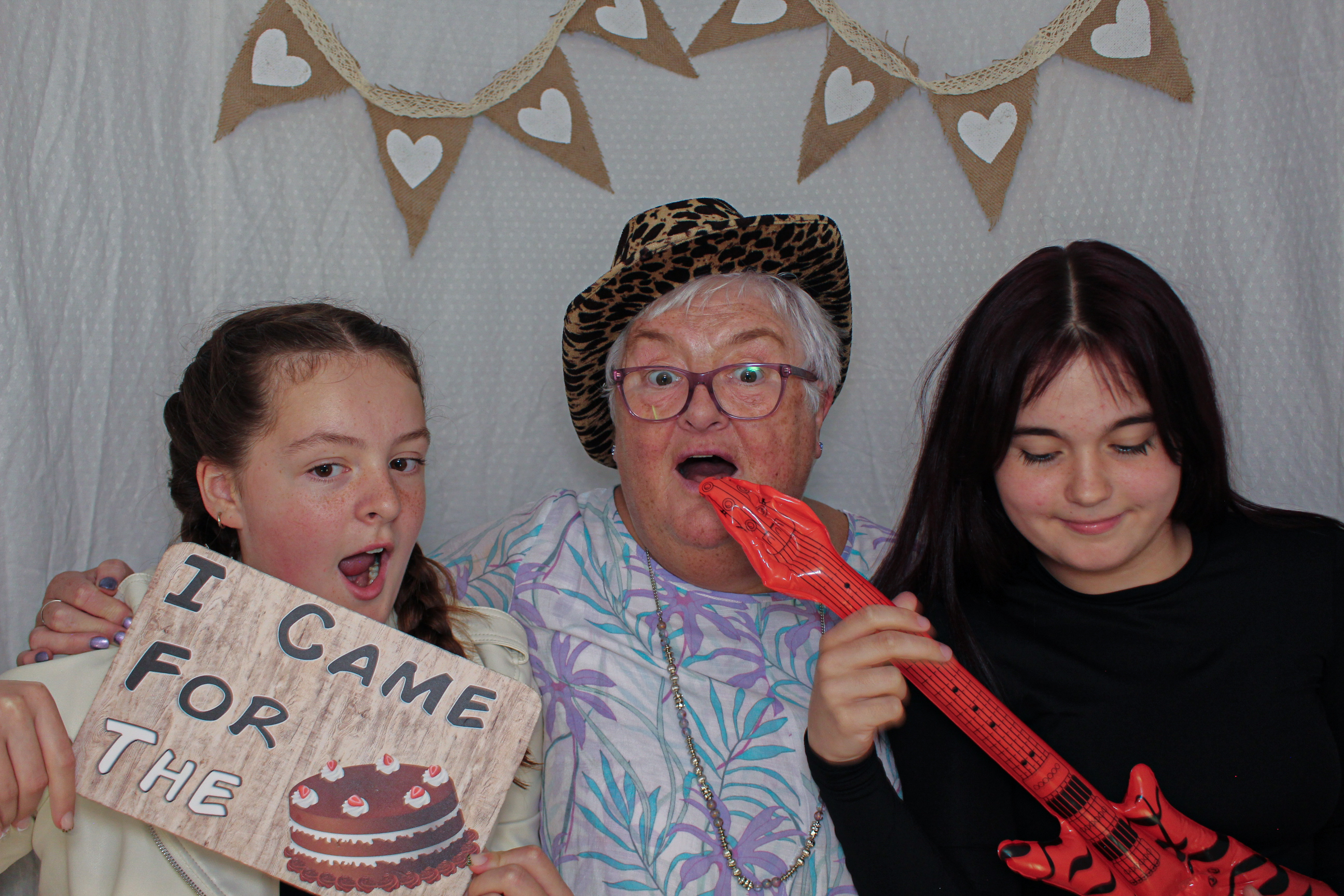 Ashleigh & Luke's Wedding Party | View more photos from the event at gallery.capturecube.co.uk/u/Capture-Cube/Ashleigh-Lukes-Wedding-Party