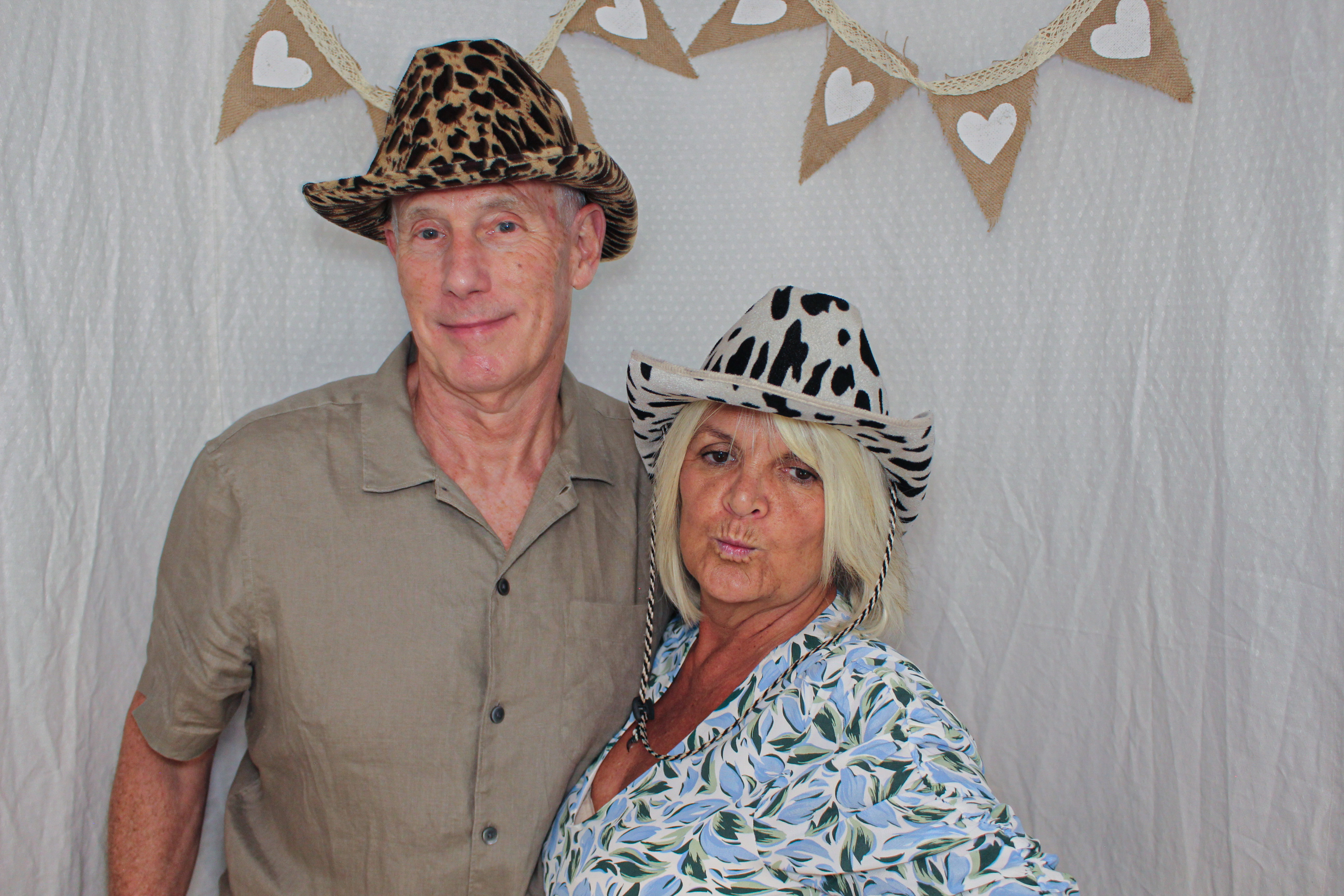 Ashleigh & Luke's Wedding Party | View more photos from the event at gallery.capturecube.co.uk/u/Capture-Cube/Ashleigh-Lukes-Wedding-Party