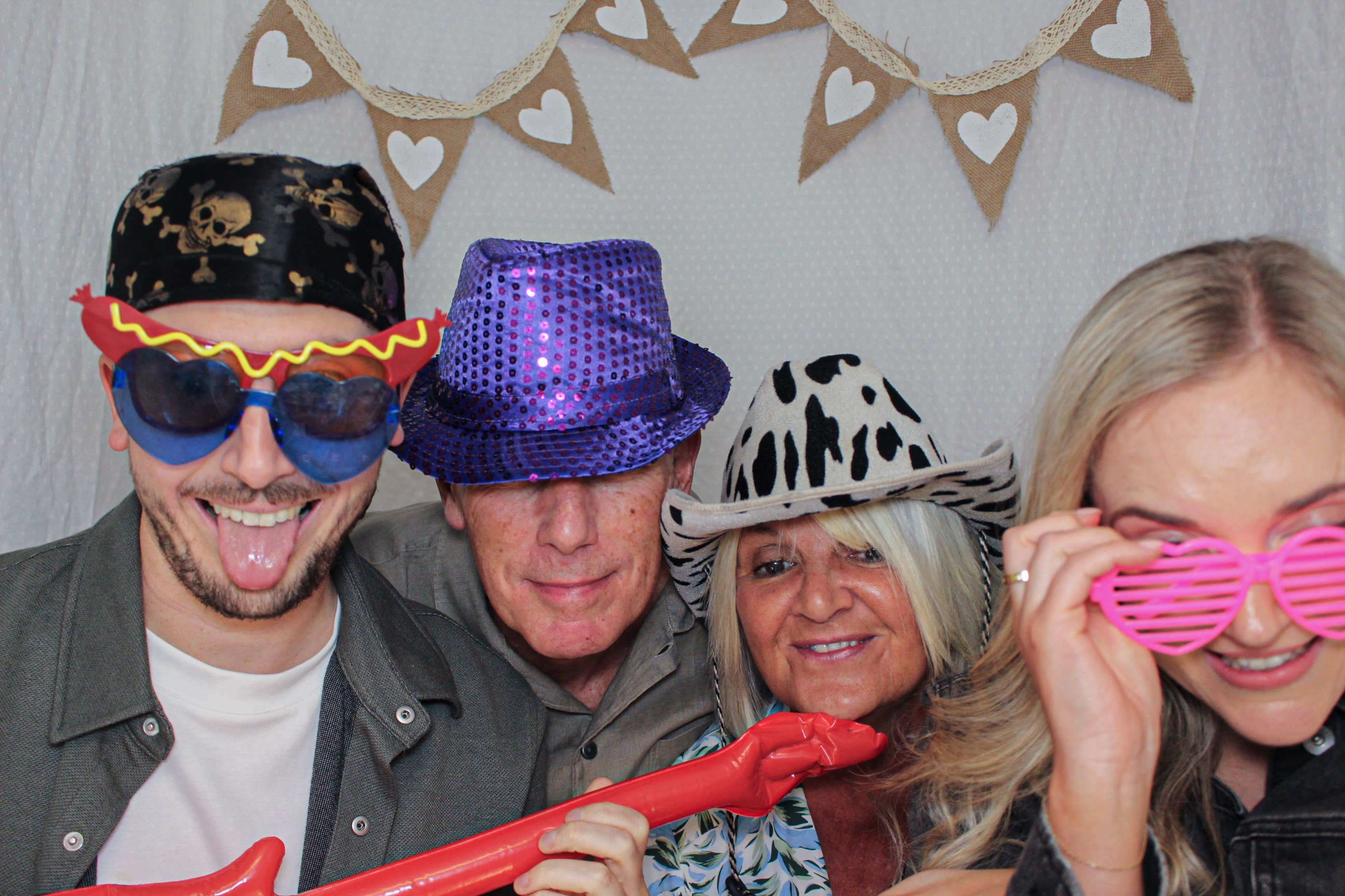 Ashleigh & Luke's Wedding Party | View more photos from the event at gallery.capturecube.co.uk/u/Capture-Cube/Ashleigh-Lukes-Wedding-Party