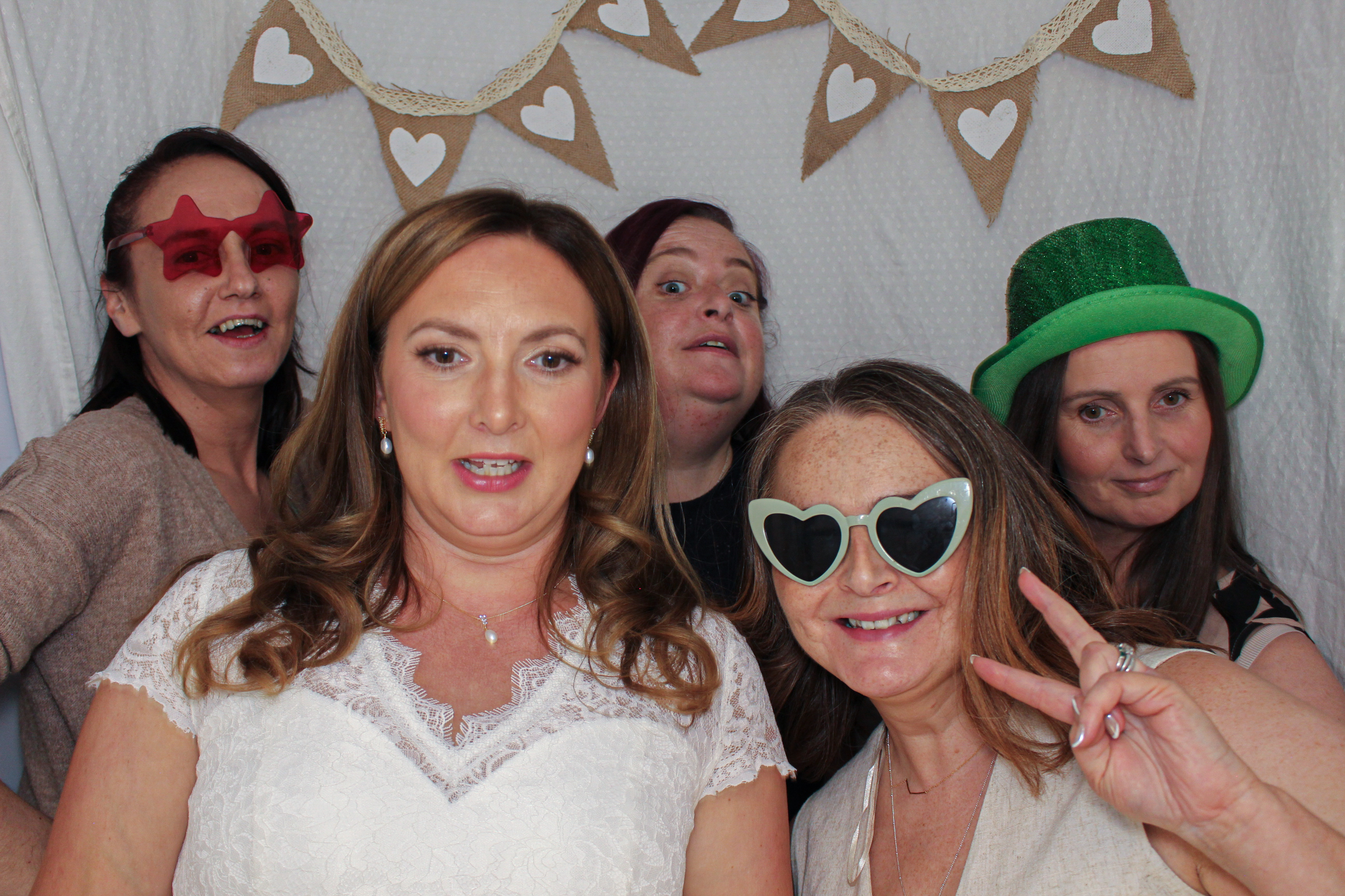 Ashleigh & Luke's Wedding Party | View more photos from the event at gallery.capturecube.co.uk/u/Capture-Cube/Ashleigh-Lukes-Wedding-Party