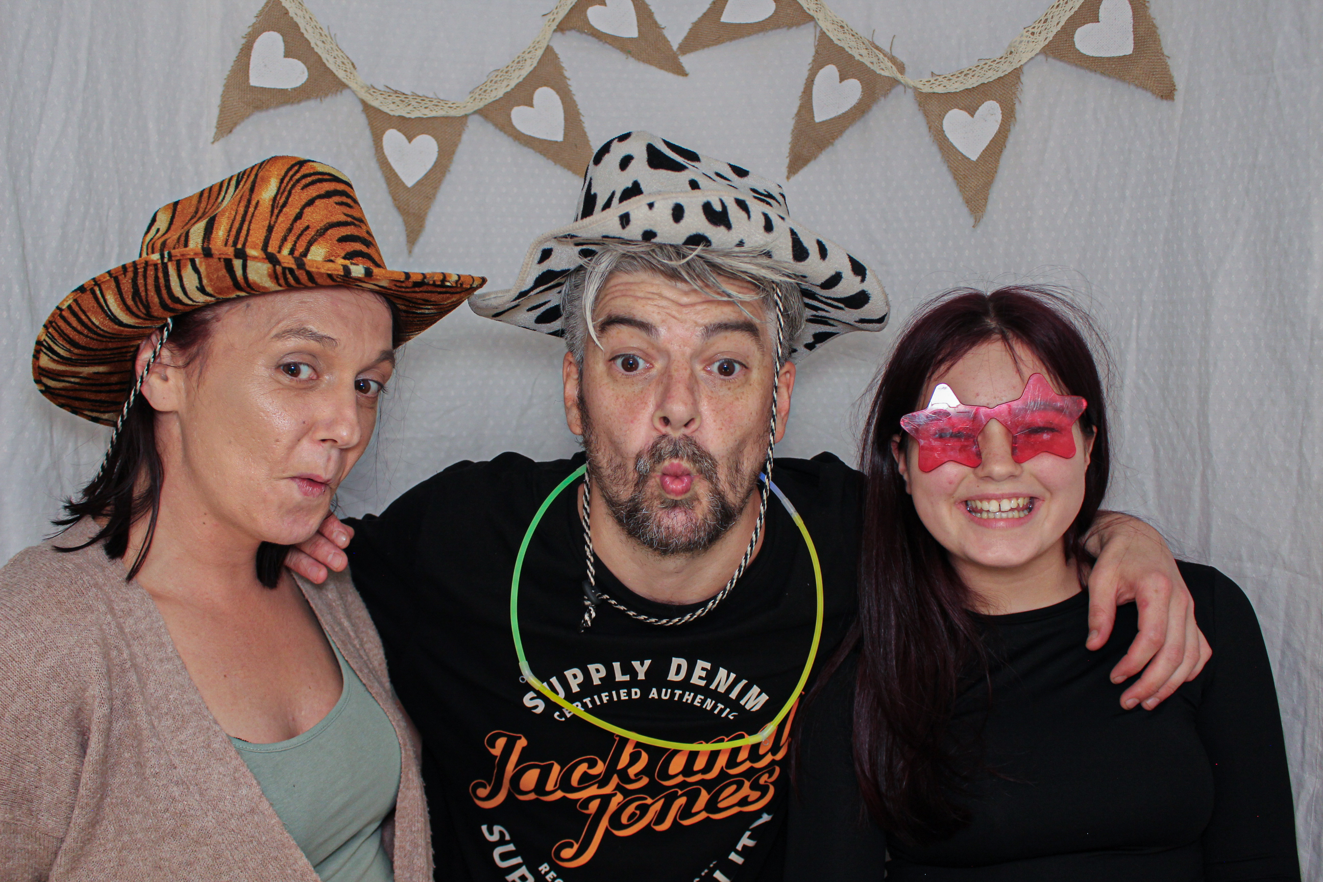 Ashleigh & Luke's Wedding Party | View more photos from the event at gallery.capturecube.co.uk/u/Capture-Cube/Ashleigh-Lukes-Wedding-Party