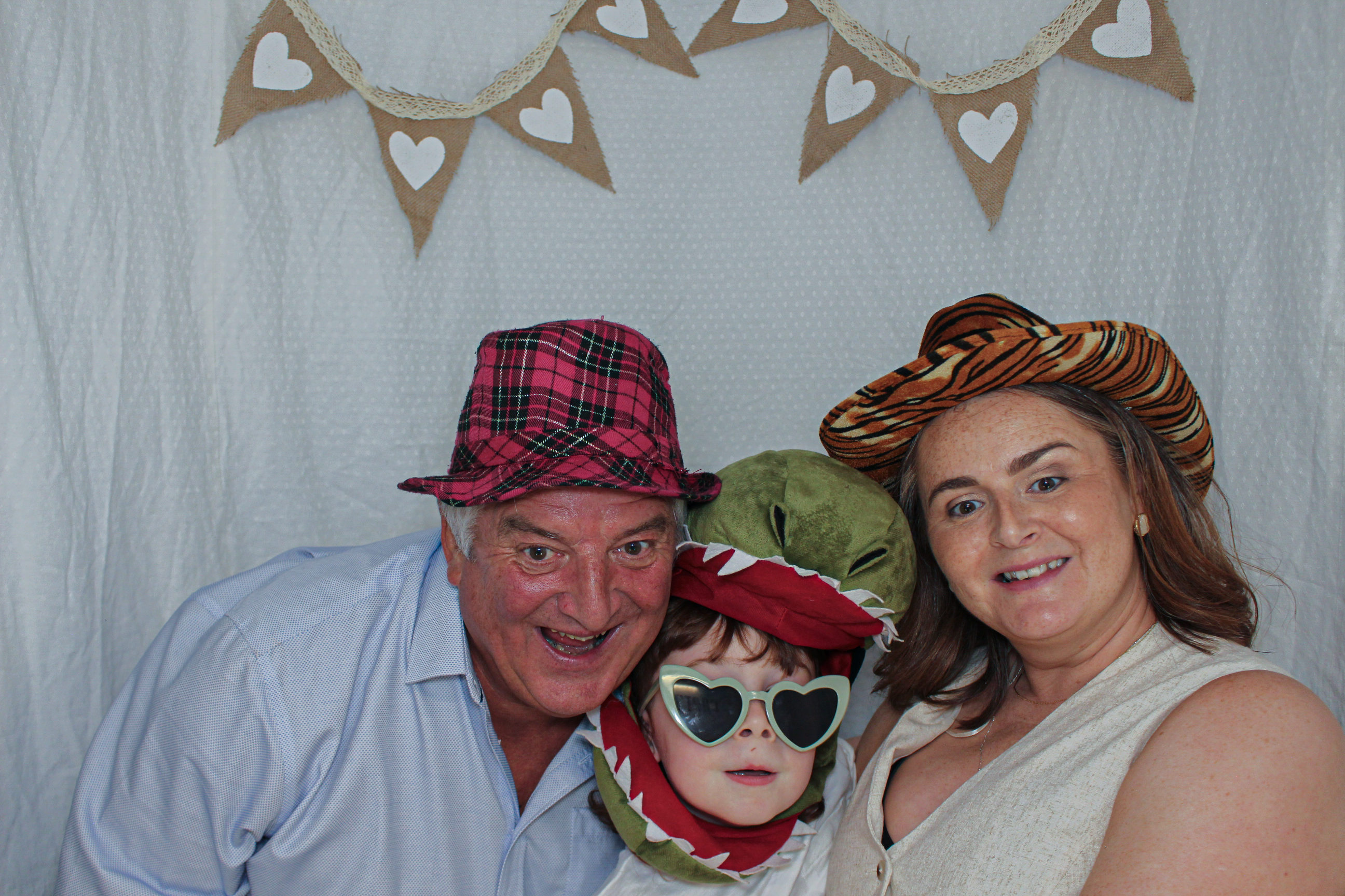 Ashleigh & Luke's Wedding Party | View more photos from the event at gallery.capturecube.co.uk/u/Capture-Cube/Ashleigh-Lukes-Wedding-Party