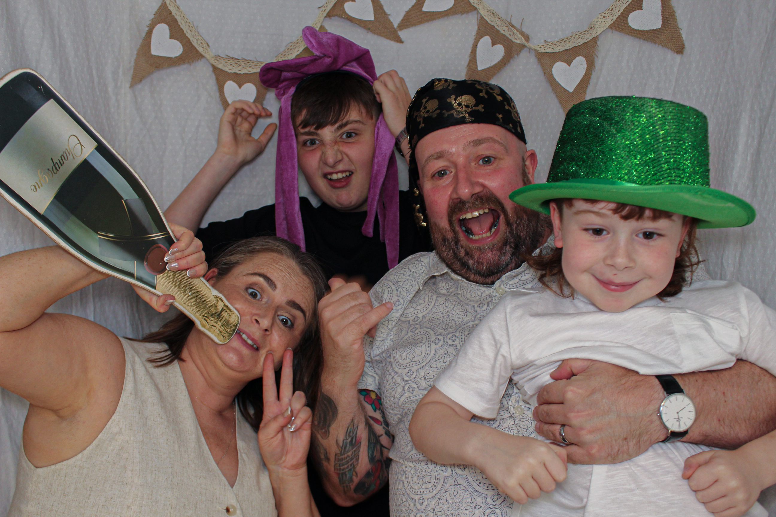 Ashleigh & Luke's Wedding Party | View more photos from the event at gallery.capturecube.co.uk/u/Capture-Cube/Ashleigh-Lukes-Wedding-Party