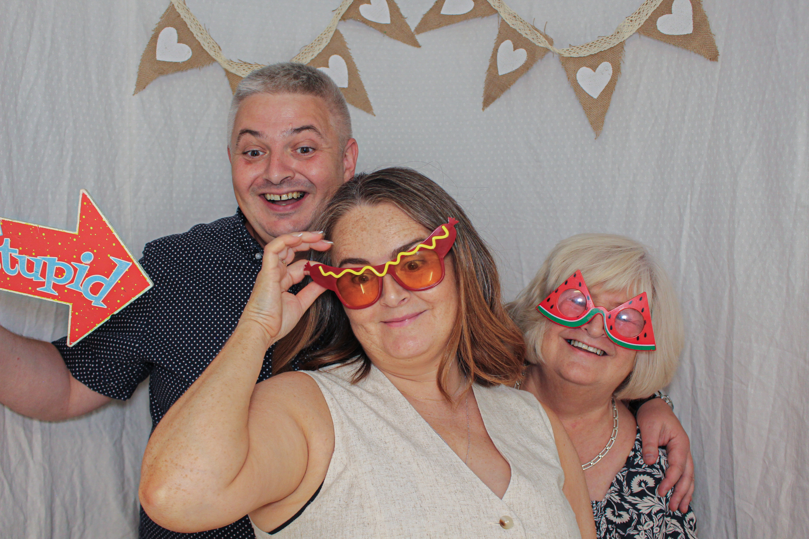 Ashleigh & Luke's Wedding Party | View more photos from the event at gallery.capturecube.co.uk/u/Capture-Cube/Ashleigh-Lukes-Wedding-Party