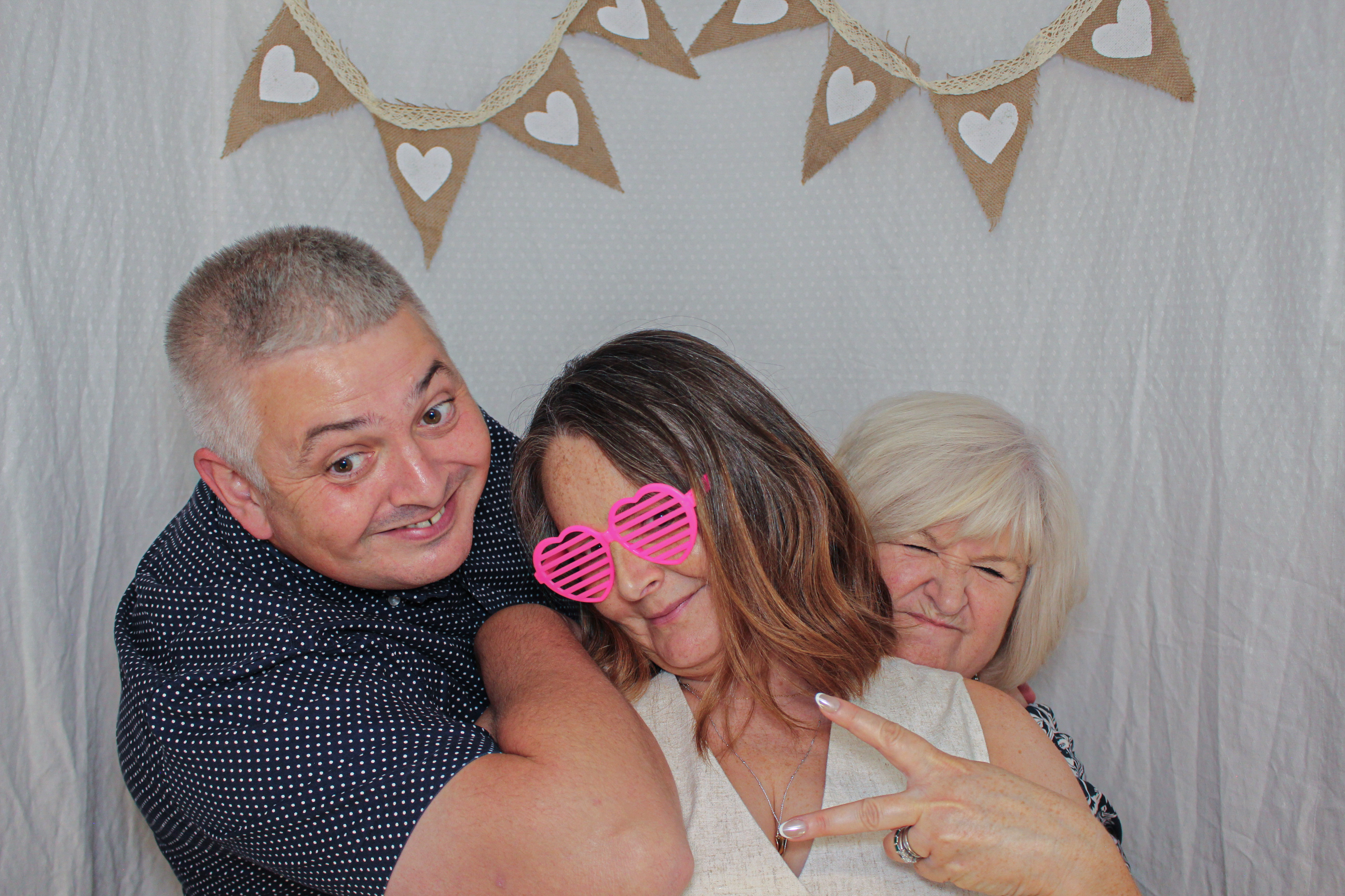 Ashleigh & Luke's Wedding Party | View more photos from the event at gallery.capturecube.co.uk/u/Capture-Cube/Ashleigh-Lukes-Wedding-Party