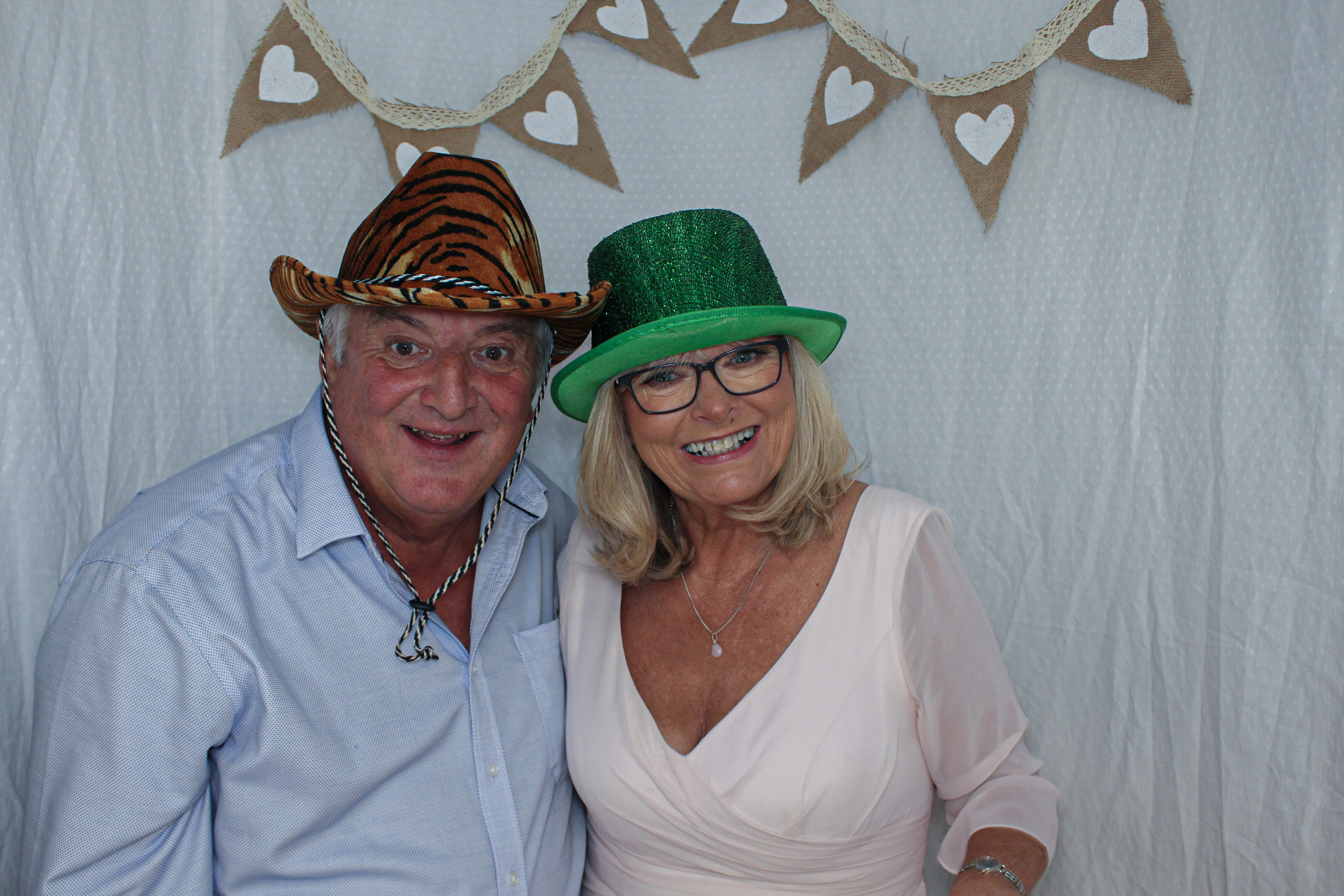 Ashleigh & Luke's Wedding Party | View more photos from the event at gallery.capturecube.co.uk/u/Capture-Cube/Ashleigh-Lukes-Wedding-Party