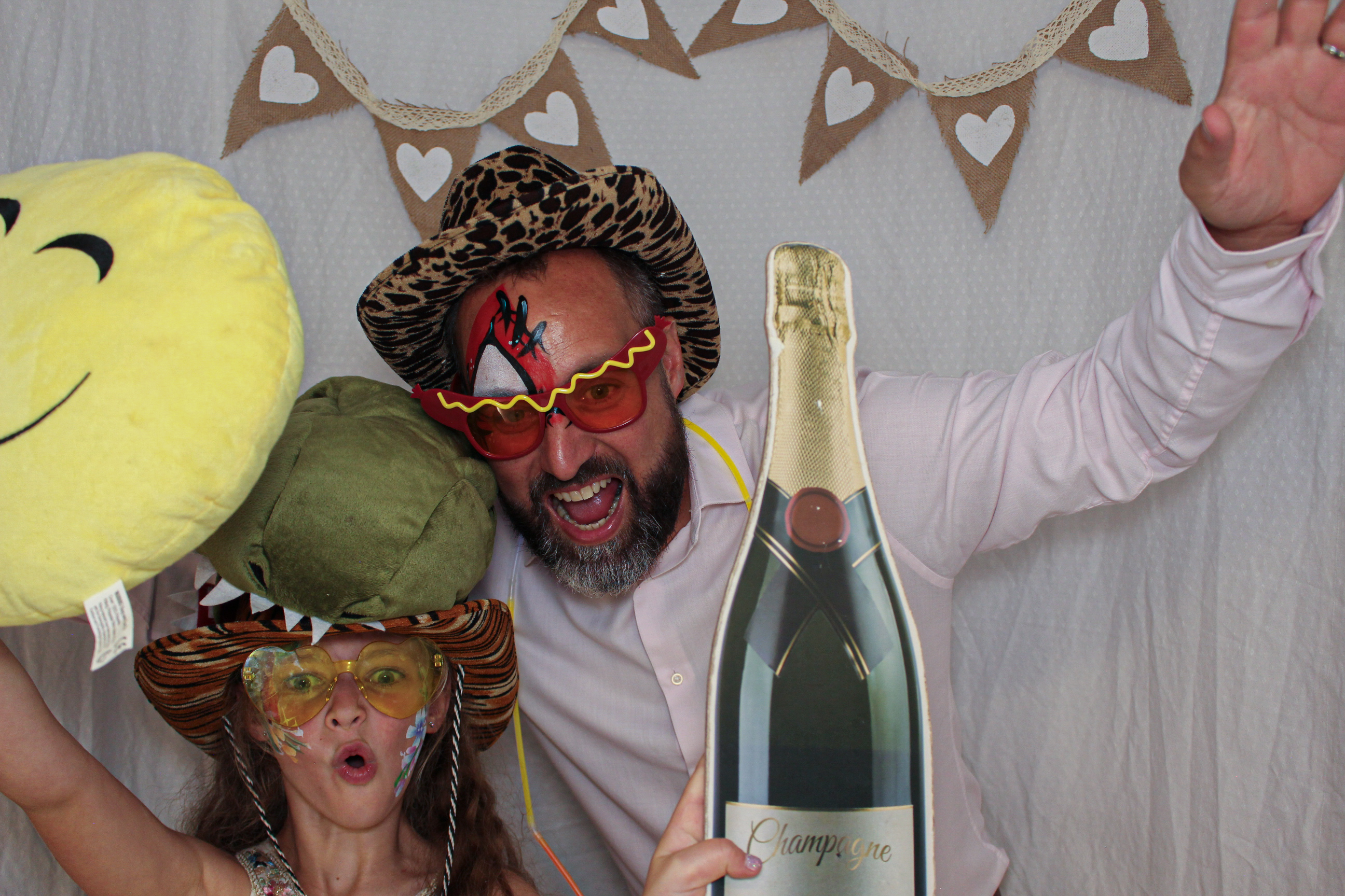 Ashleigh & Luke's Wedding Party | View more photos from the event at gallery.capturecube.co.uk/u/Capture-Cube/Ashleigh-Lukes-Wedding-Party