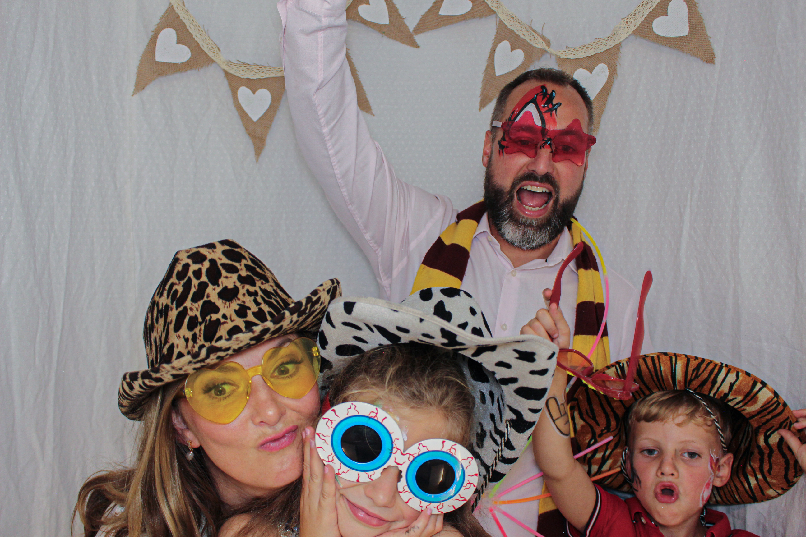 Ashleigh & Luke's Wedding Party | View more photos from the event at gallery.capturecube.co.uk/u/Capture-Cube/Ashleigh-Lukes-Wedding-Party