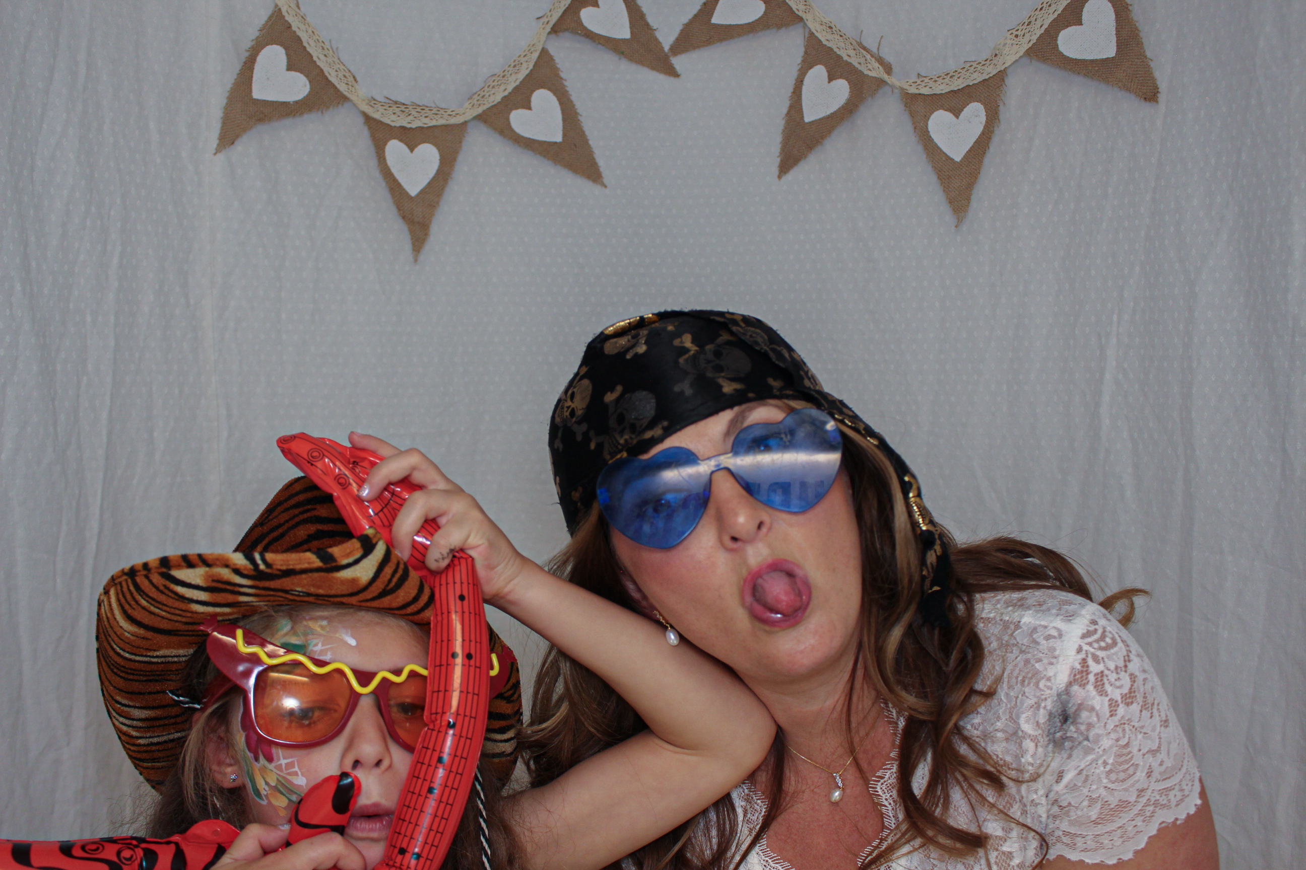 Ashleigh & Luke's Wedding Party | View more photos from the event at gallery.capturecube.co.uk/u/Capture-Cube/Ashleigh-Lukes-Wedding-Party