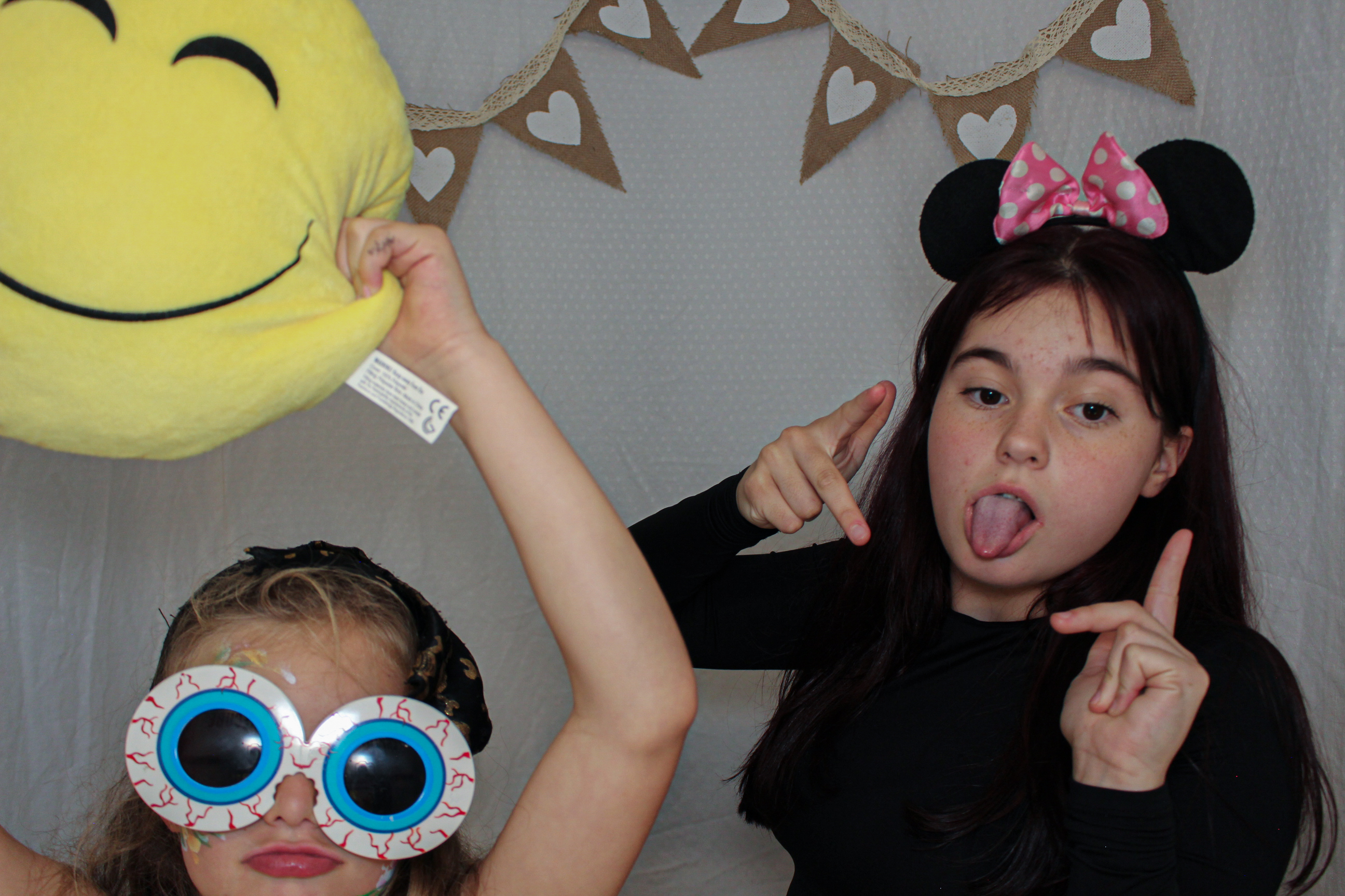 Ashleigh & Luke's Wedding Party | View more photos from the event at gallery.capturecube.co.uk/u/Capture-Cube/Ashleigh-Lukes-Wedding-Party