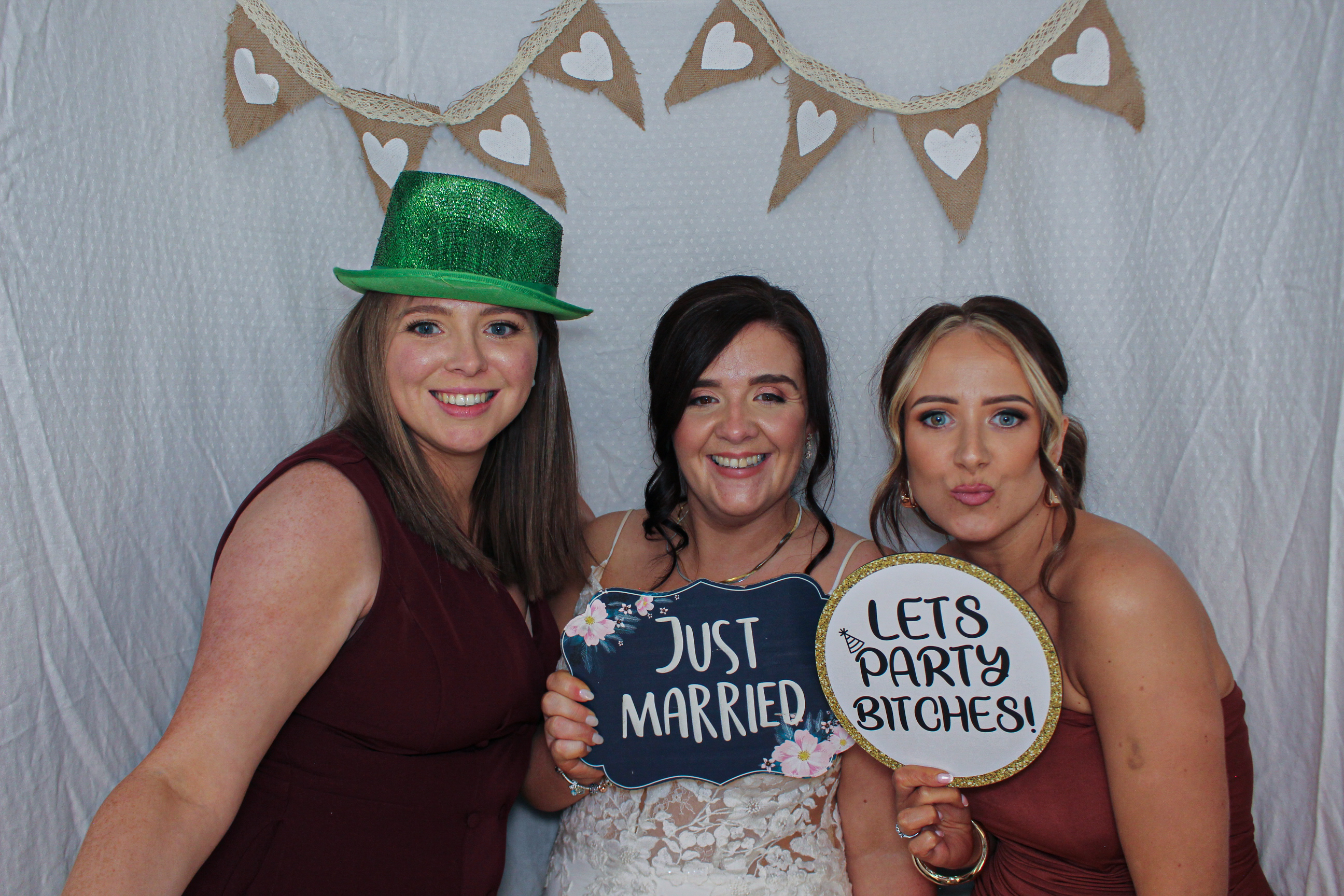 Deárbhla & Michael's Wedding | View more photos from the event at gallery.capturecube.co.uk/u/Capture-Cube/Deárbhla-Michaels-Wedding