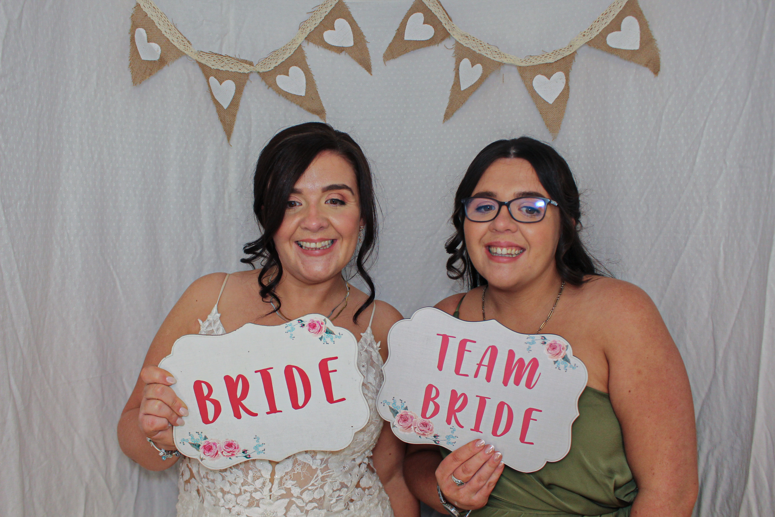 Deárbhla & Michael's Wedding | View more photos from the event at gallery.capturecube.co.uk/u/Capture-Cube/Deárbhla-Michaels-Wedding