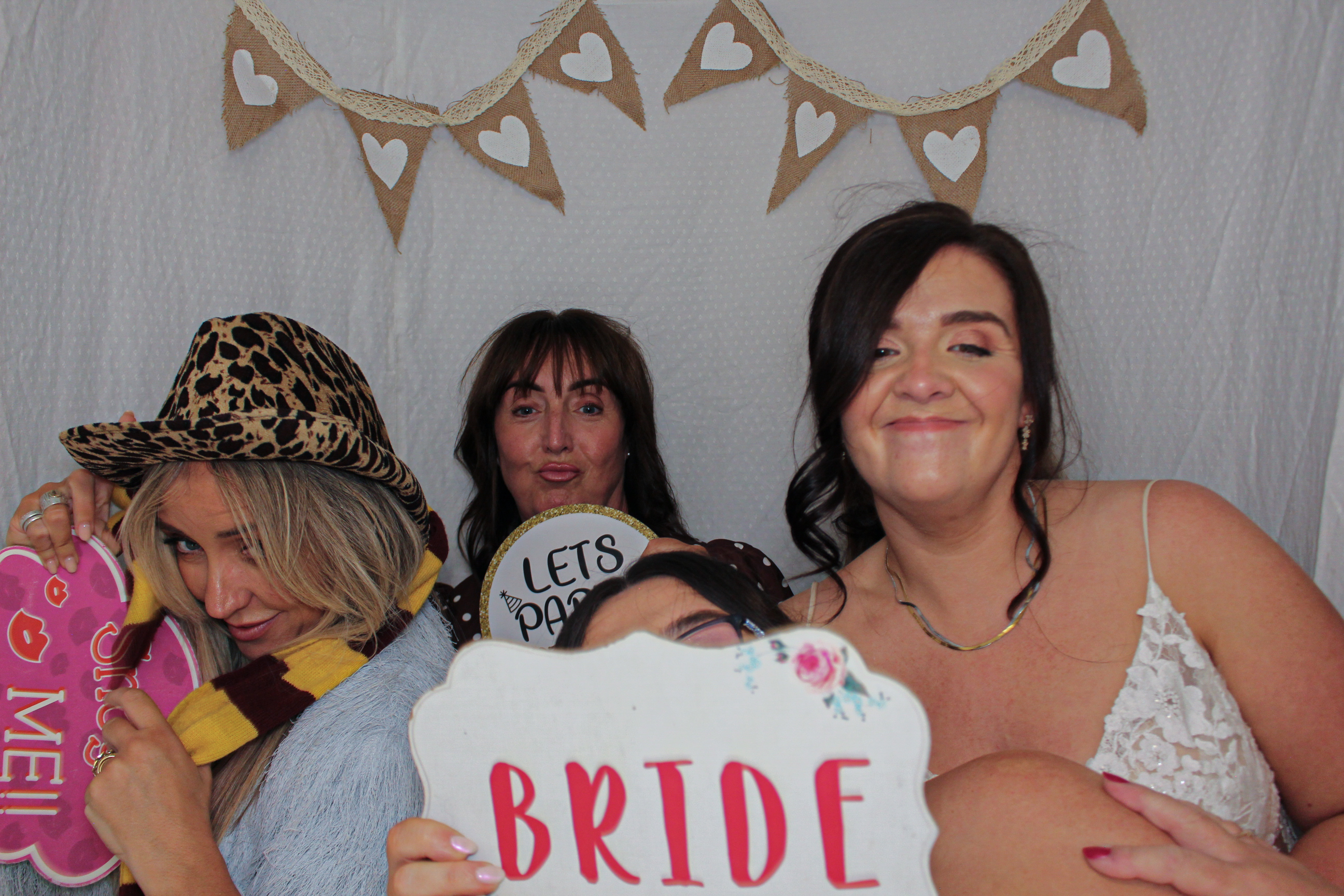 Deárbhla & Michael's Wedding | View more photos from the event at gallery.capturecube.co.uk/u/Capture-Cube/Deárbhla-Michaels-Wedding