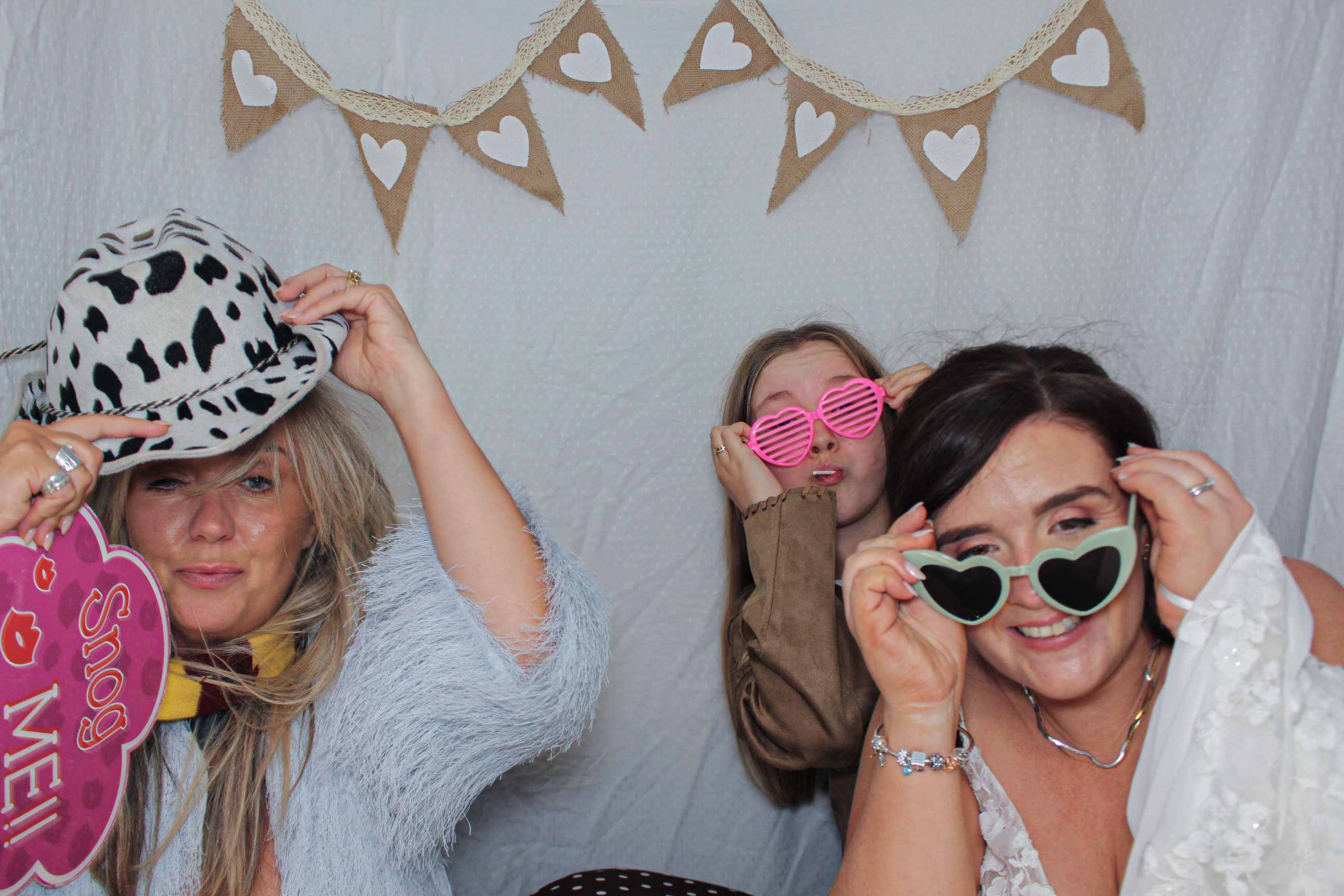 Deárbhla & Michael's Wedding | View more photos from the event at gallery.capturecube.co.uk/u/Capture-Cube/Deárbhla-Michaels-Wedding