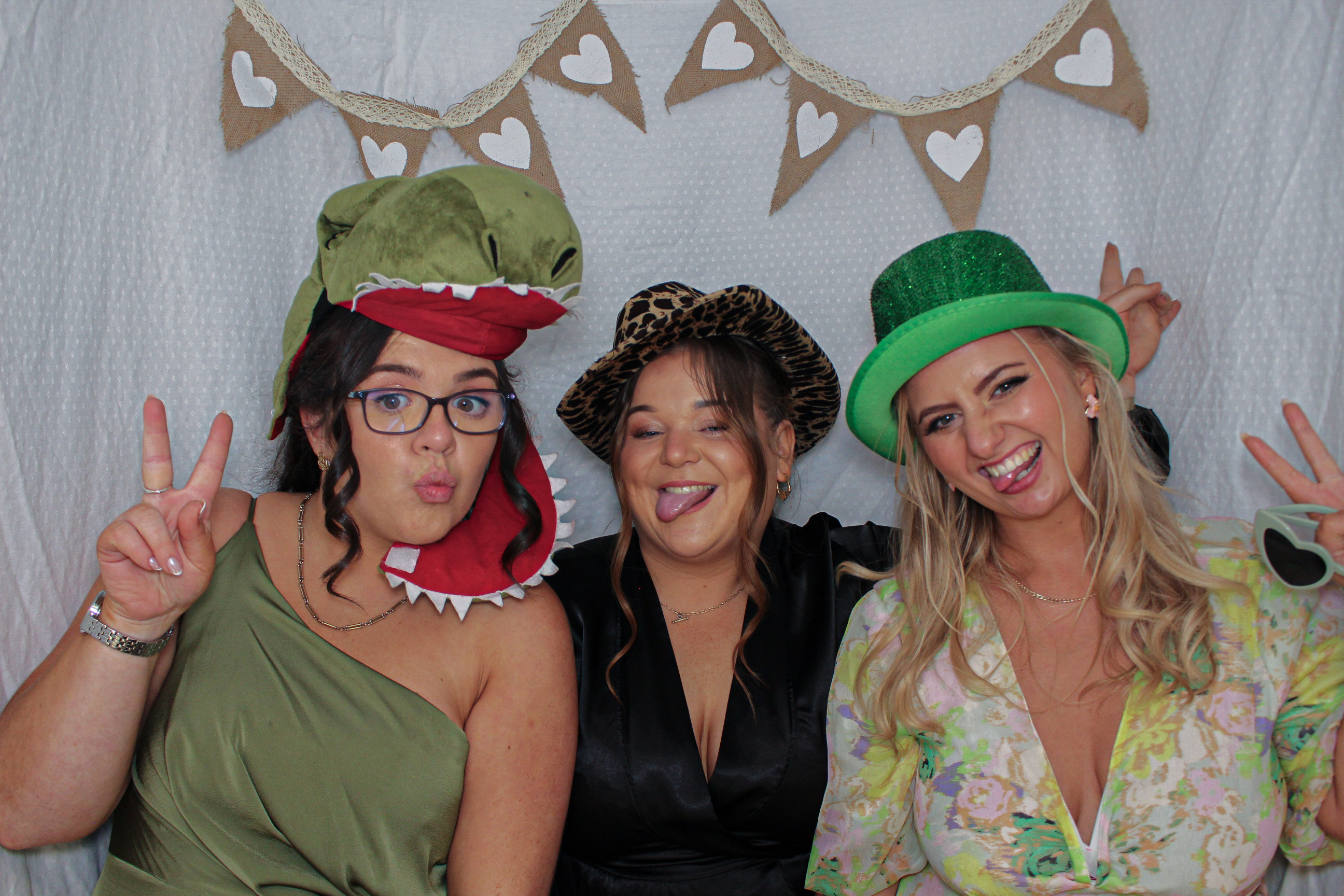 Deárbhla & Michael's Wedding | View more photos from the event at gallery.capturecube.co.uk/u/Capture-Cube/Deárbhla-Michaels-Wedding