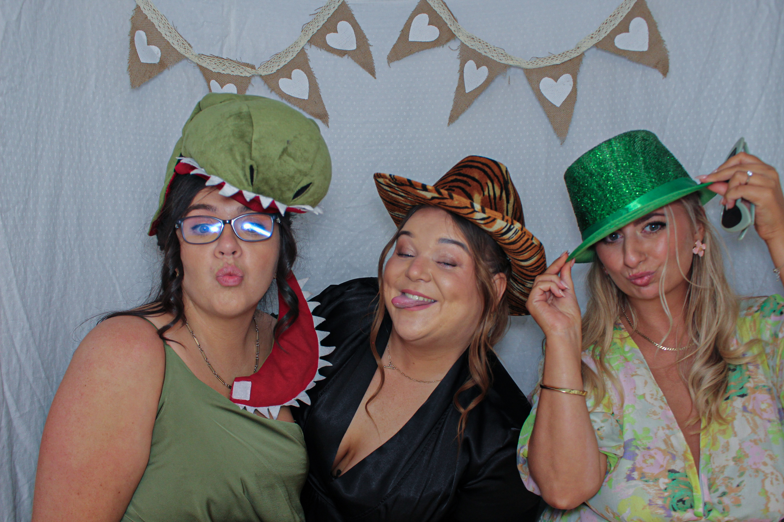 Deárbhla & Michael's Wedding | View more photos from the event at gallery.capturecube.co.uk/u/Capture-Cube/Deárbhla-Michaels-Wedding