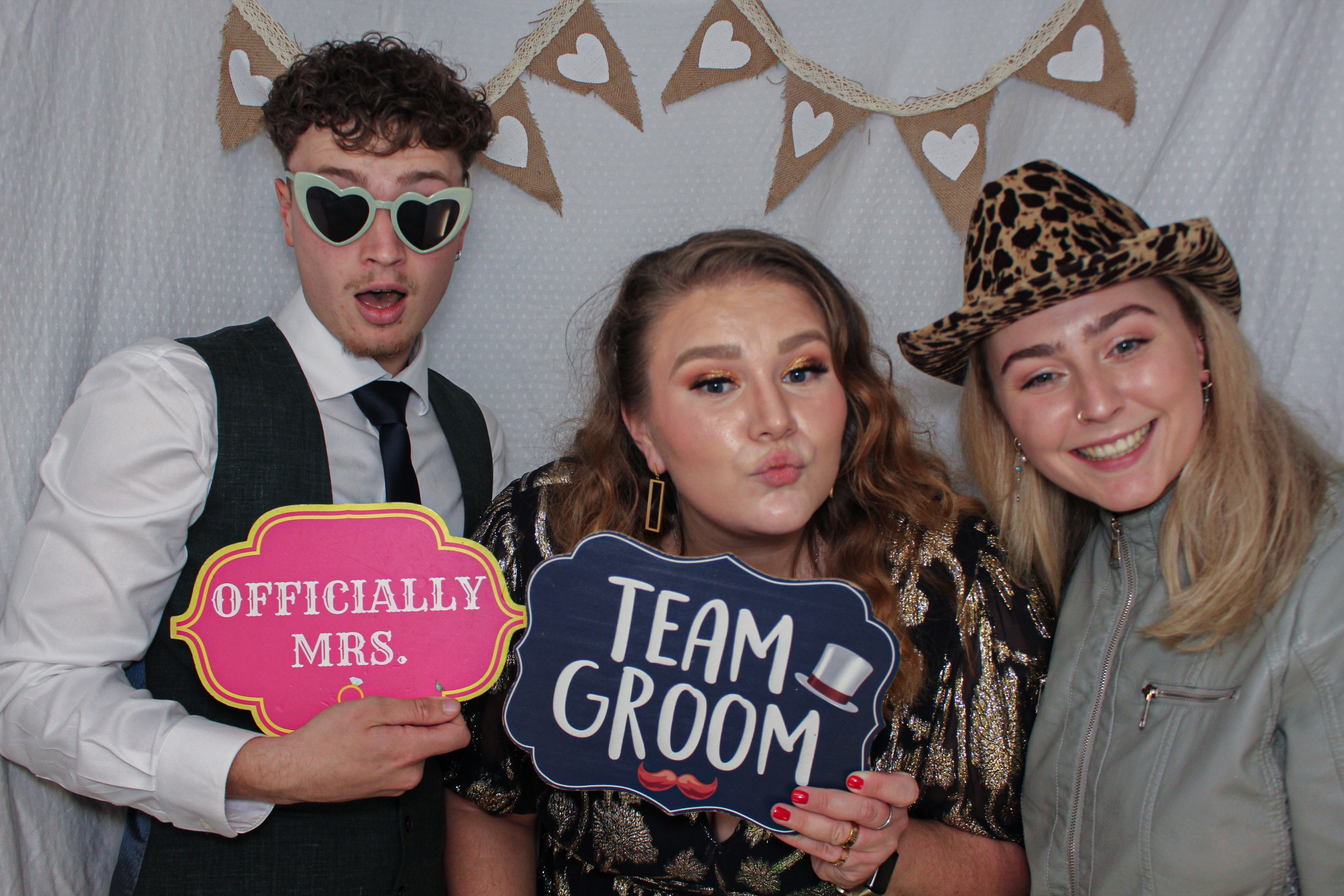 Deárbhla & Michael's Wedding | View more photos from the event at gallery.capturecube.co.uk/u/Capture-Cube/Deárbhla-Michaels-Wedding