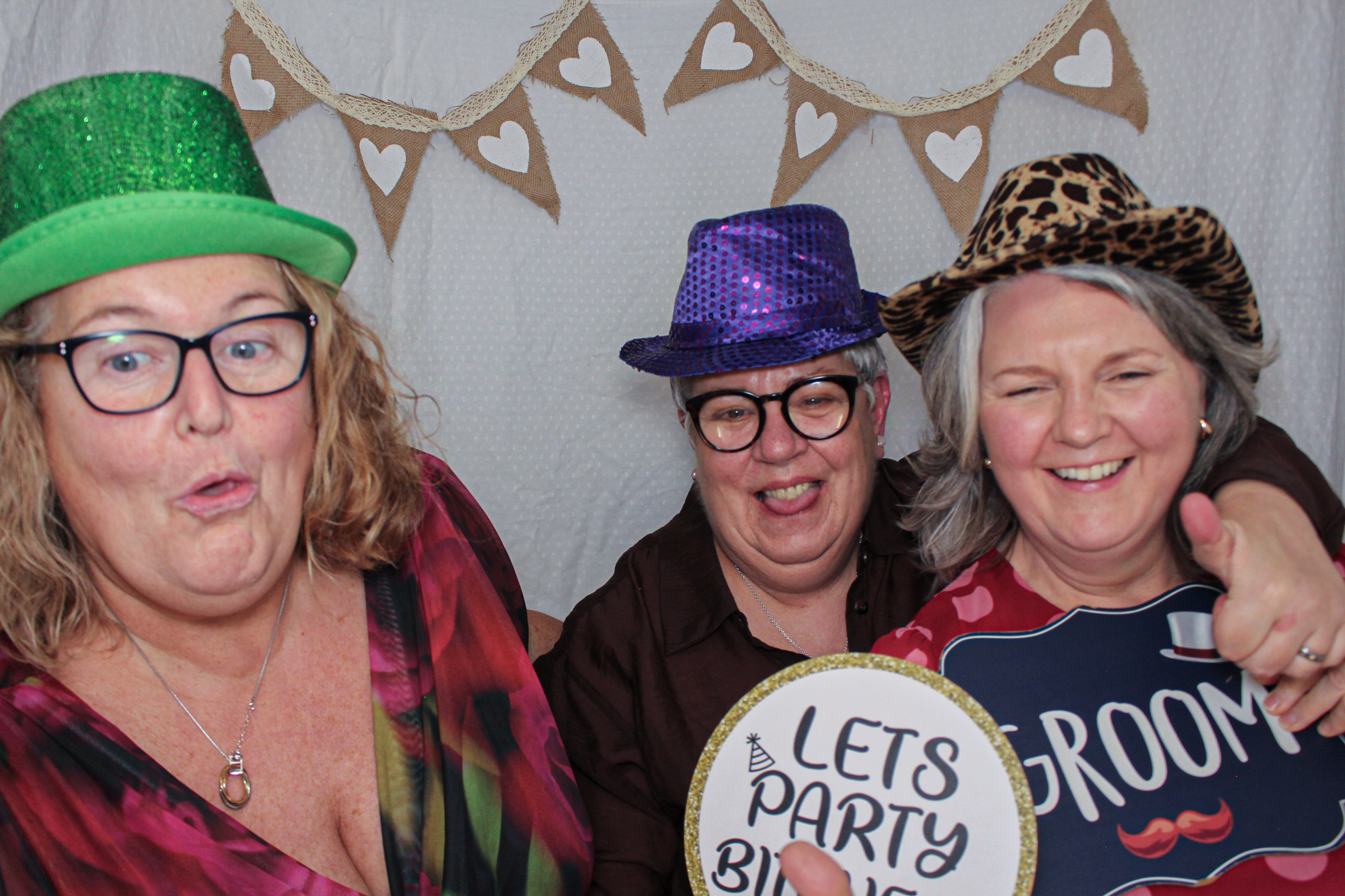 Deárbhla & Michael's Wedding | View more photos from the event at gallery.capturecube.co.uk/u/Capture-Cube/Deárbhla-Michaels-Wedding