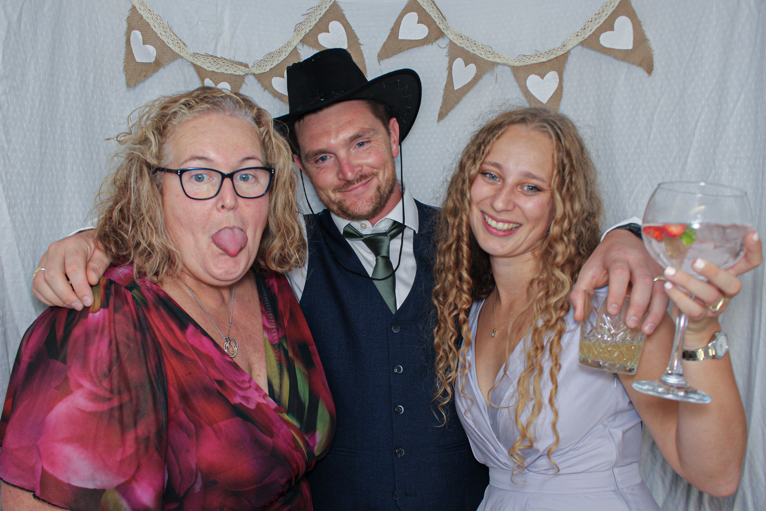 Deárbhla & Michael's Wedding | View more photos from the event at gallery.capturecube.co.uk/u/Capture-Cube/Deárbhla-Michaels-Wedding