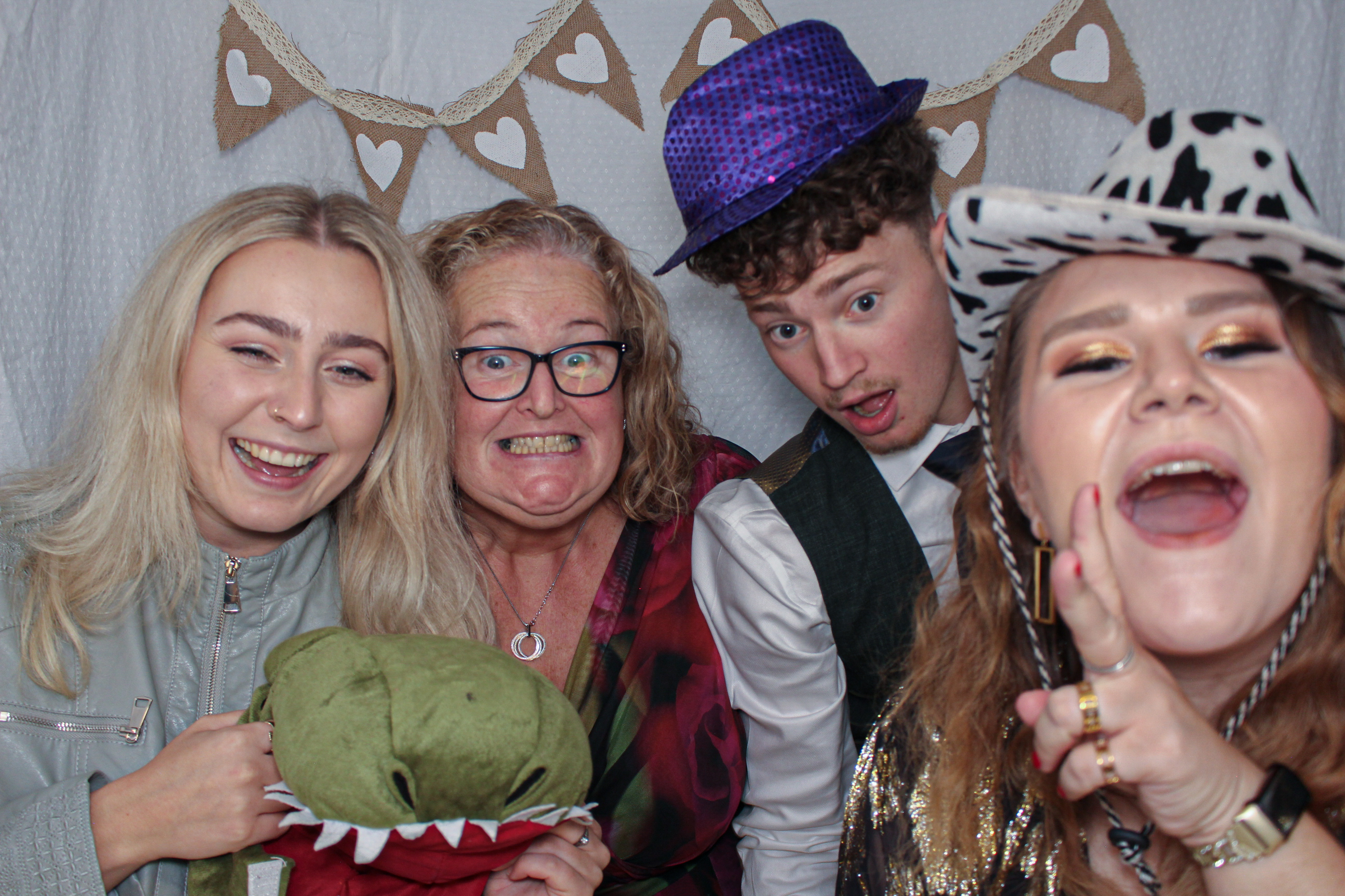 Deárbhla & Michael's Wedding | View more photos from the event at gallery.capturecube.co.uk/u/Capture-Cube/Deárbhla-Michaels-Wedding