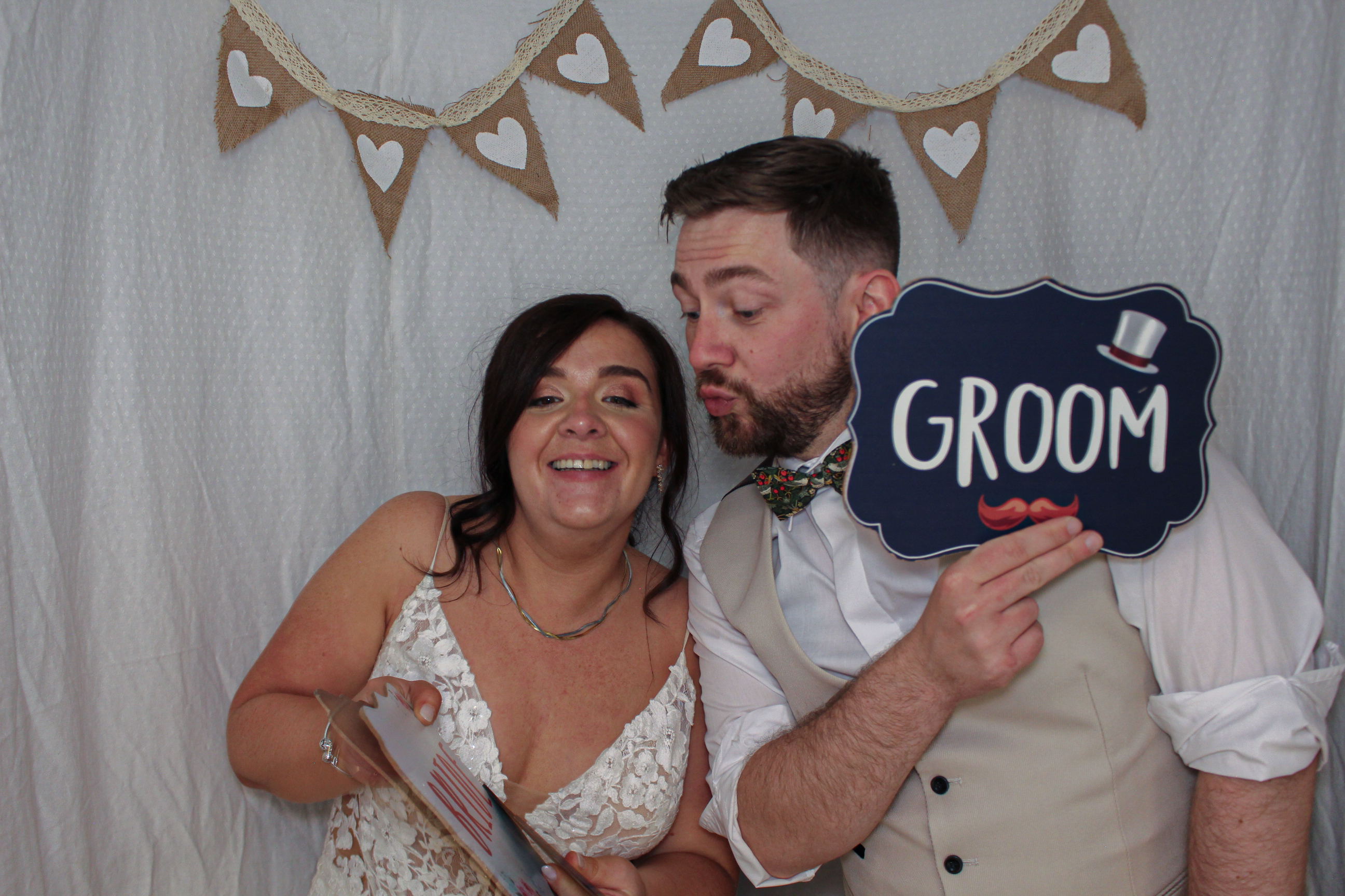 Deárbhla & Michael's Wedding | View more photos from the event at gallery.capturecube.co.uk/u/Capture-Cube/Deárbhla-Michaels-Wedding