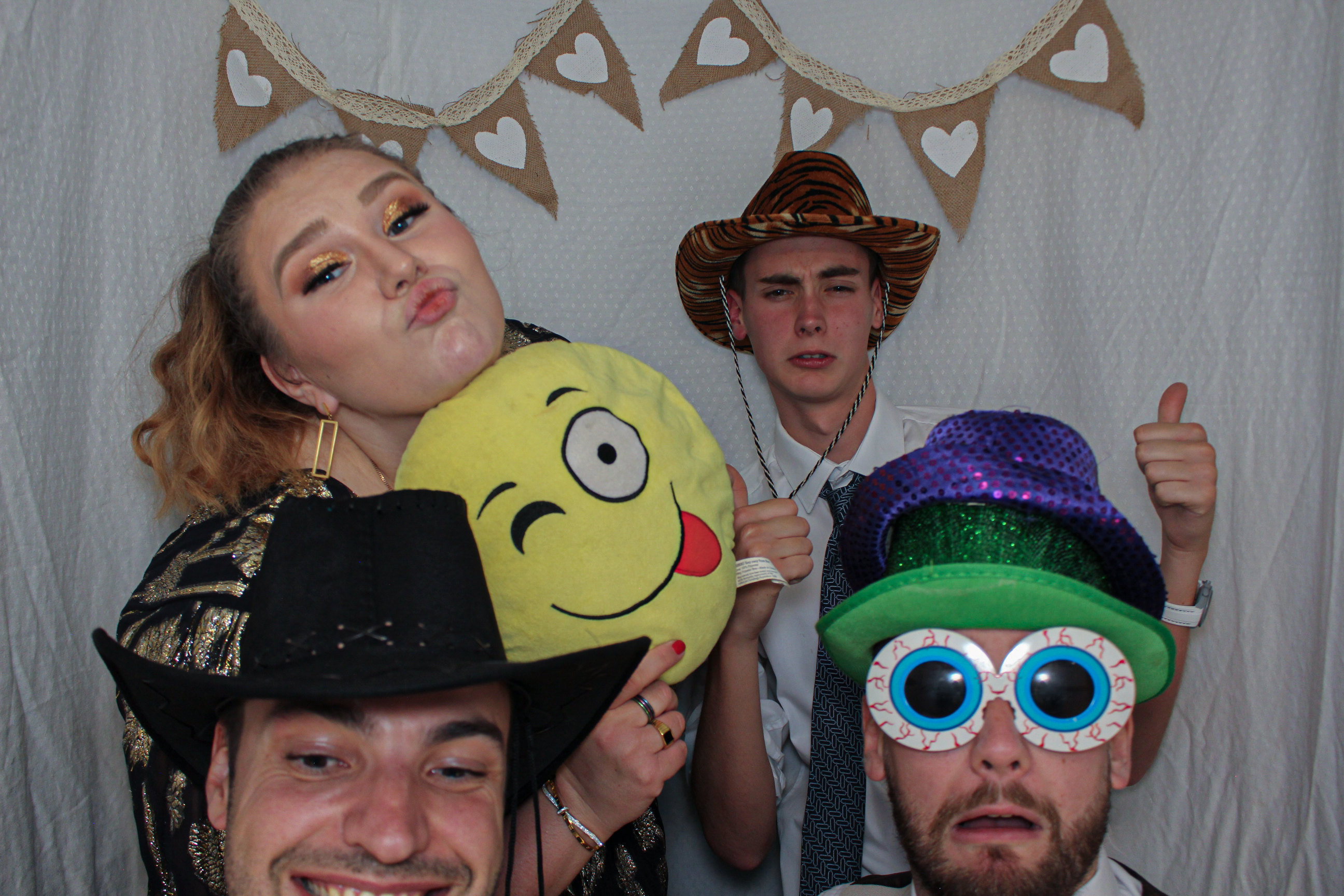 Deárbhla & Michael's Wedding | View more photos from the event at gallery.capturecube.co.uk/u/Capture-Cube/Deárbhla-Michaels-Wedding