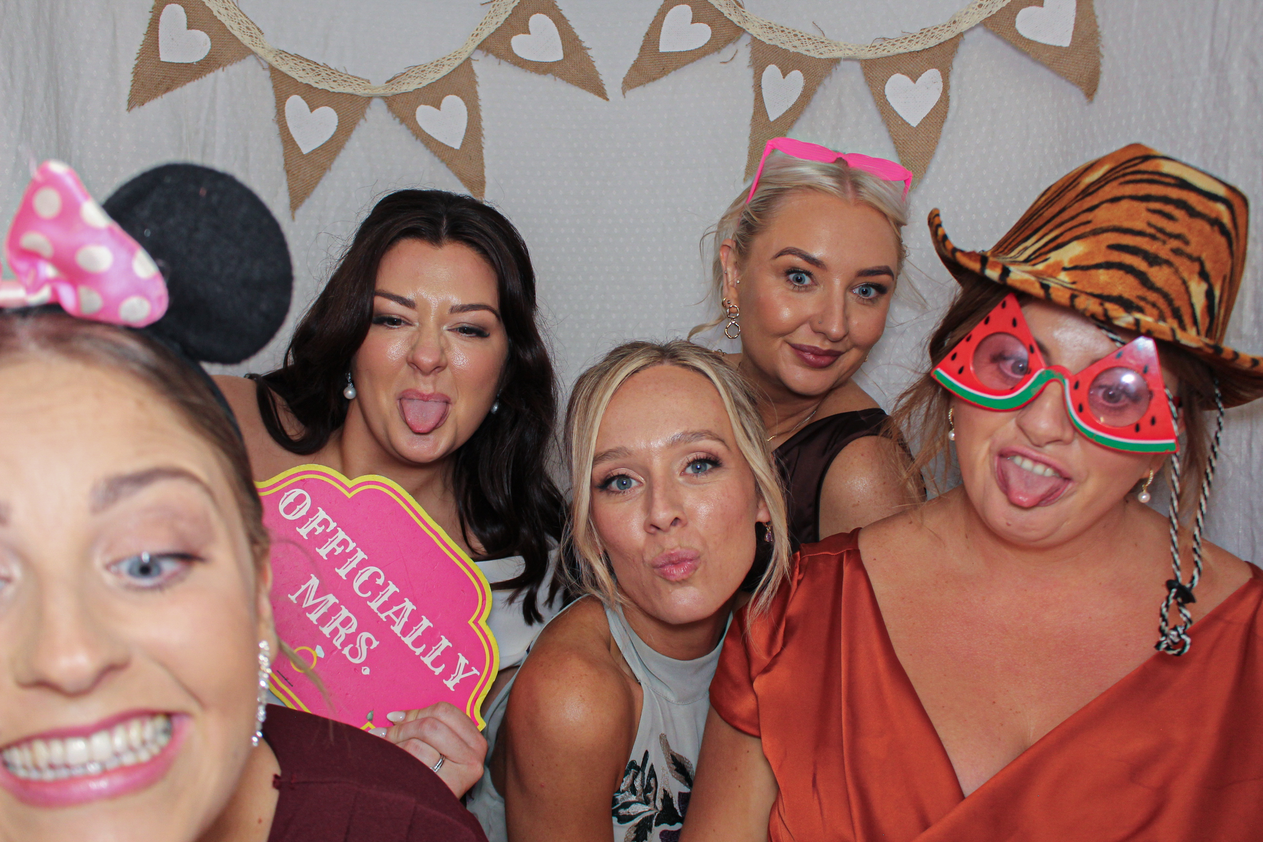 Georgina & Robert's Wedding | View more photos from the event at gallery.capturecube.co.uk/u/Capture-Cube/Georgina-Roberts-Wedding