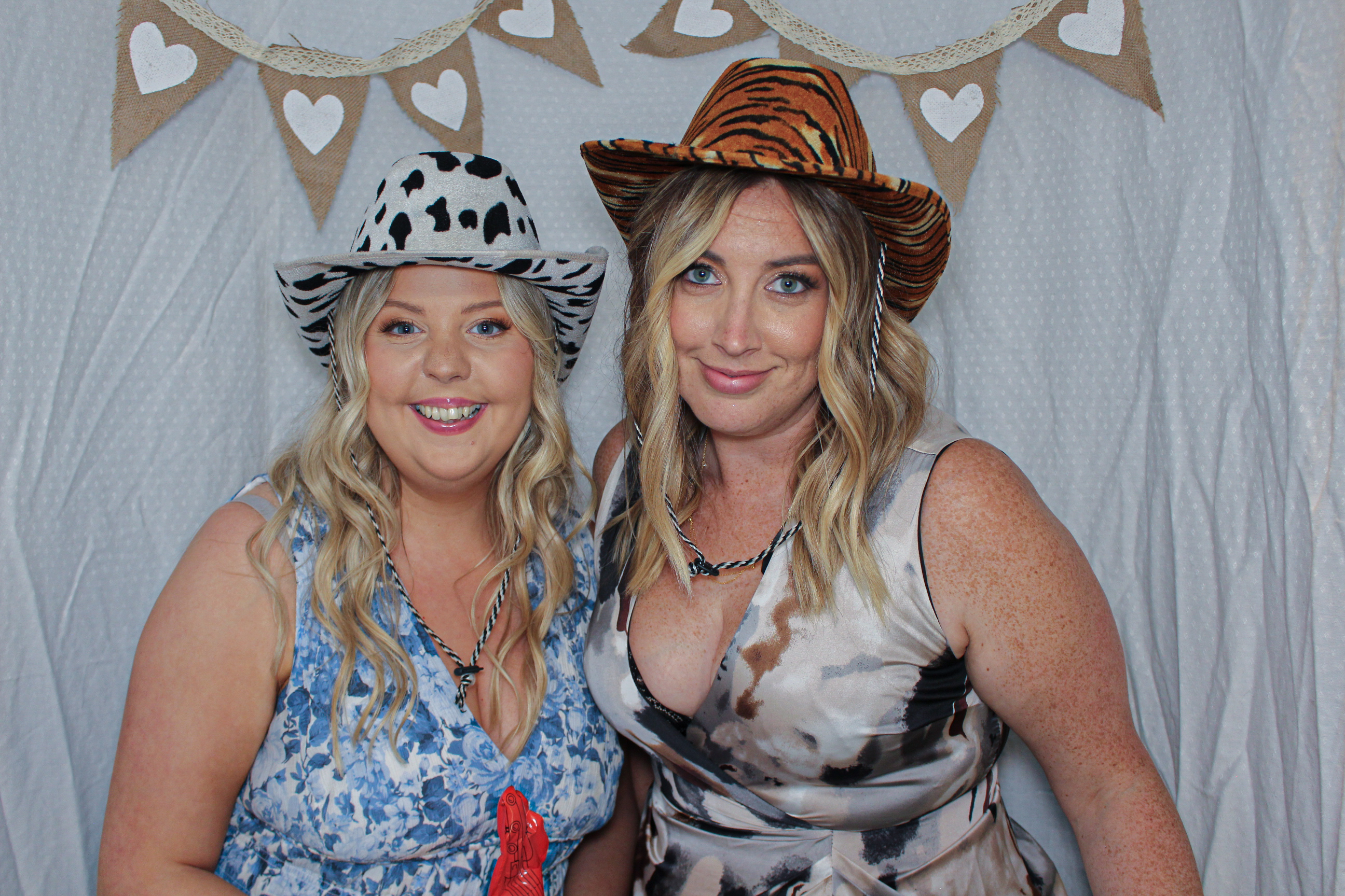 Laura & Lewis' Wedding | View more photos from the event at gallery.capturecube.co.uk/u/Capture-Cube/Laura-Lewis-Wedding