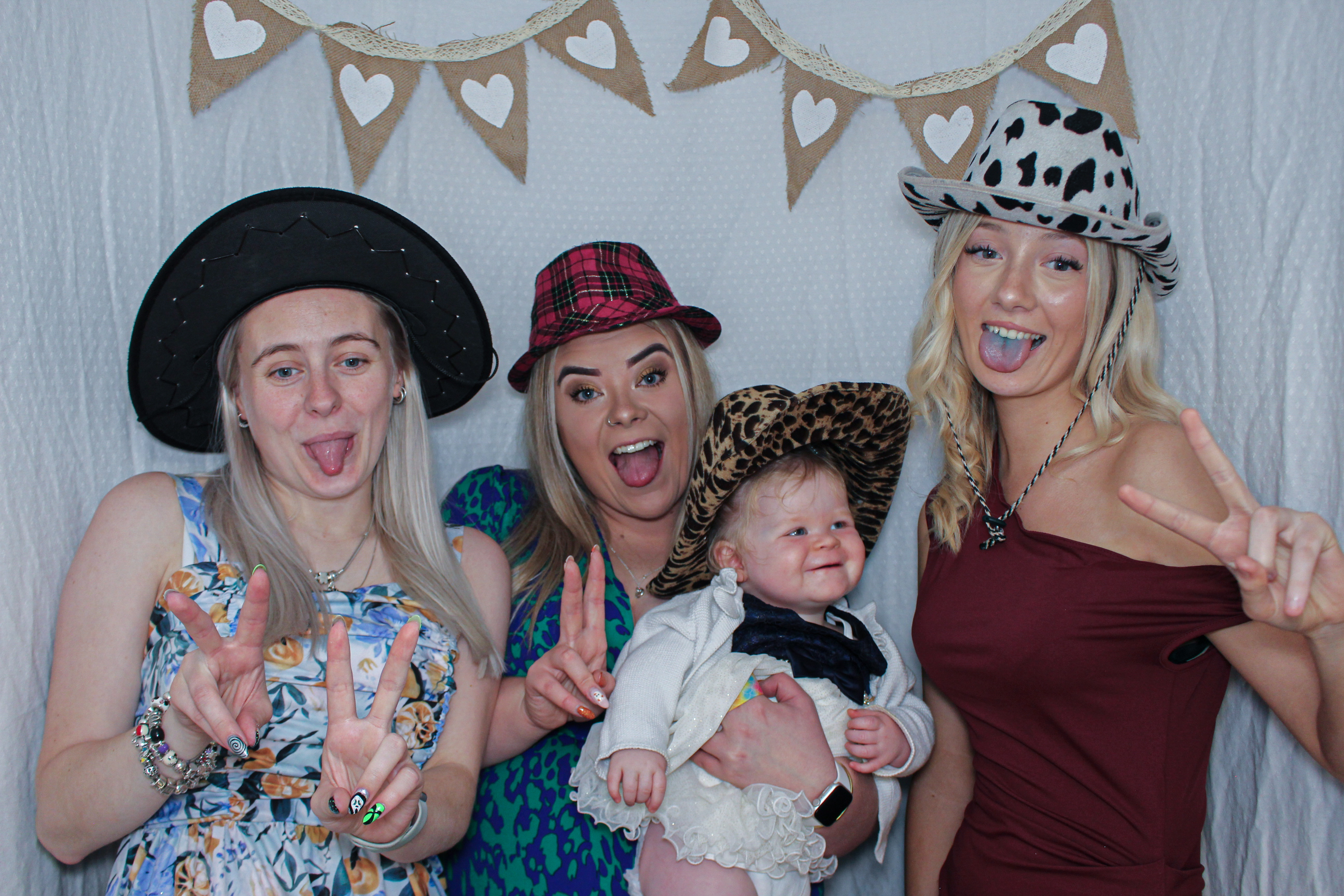 Sarah & Mark's Wedding | View more photos from the event at gallery.capturecube.co.uk/u/Capture-Cube/Sarah-Marks-Wedding