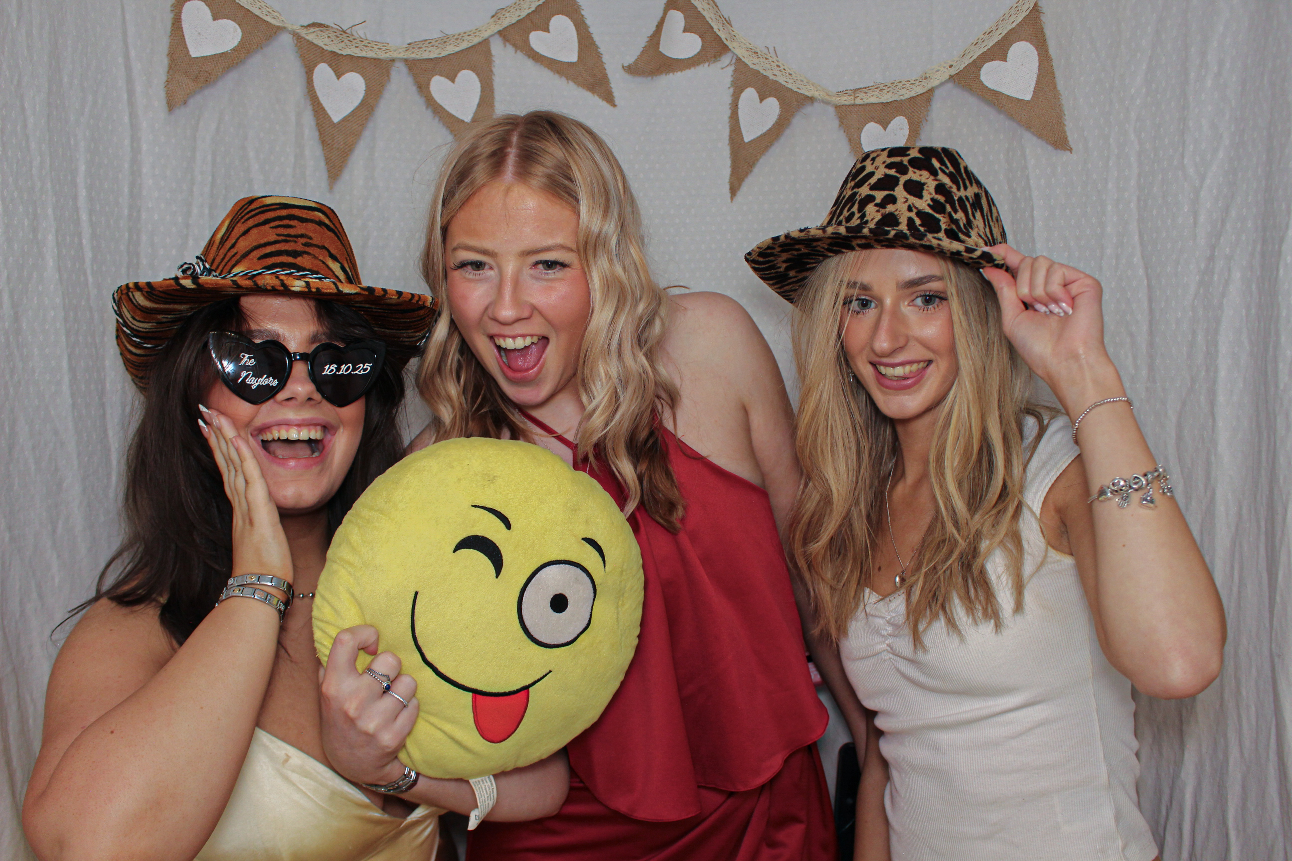 Sarah & Mark's Wedding | View more photos from the event at gallery.capturecube.co.uk/u/Capture-Cube/Sarah-Marks-Wedding