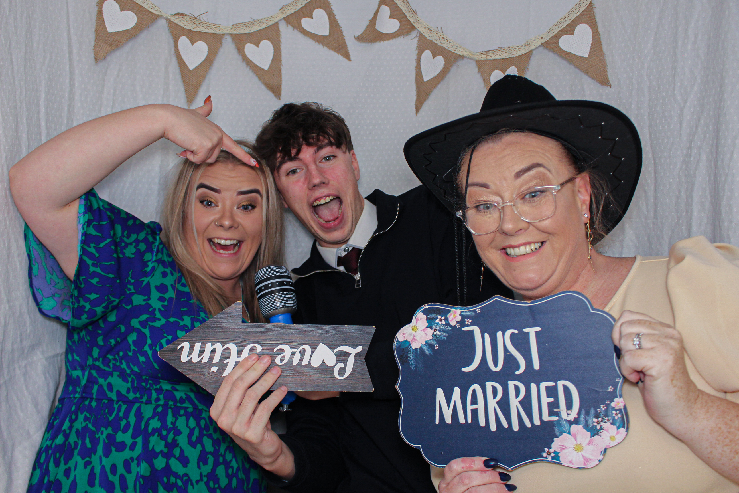 Sarah & Mark's Wedding | View more photos from the event at gallery.capturecube.co.uk/u/Capture-Cube/Sarah-Marks-Wedding