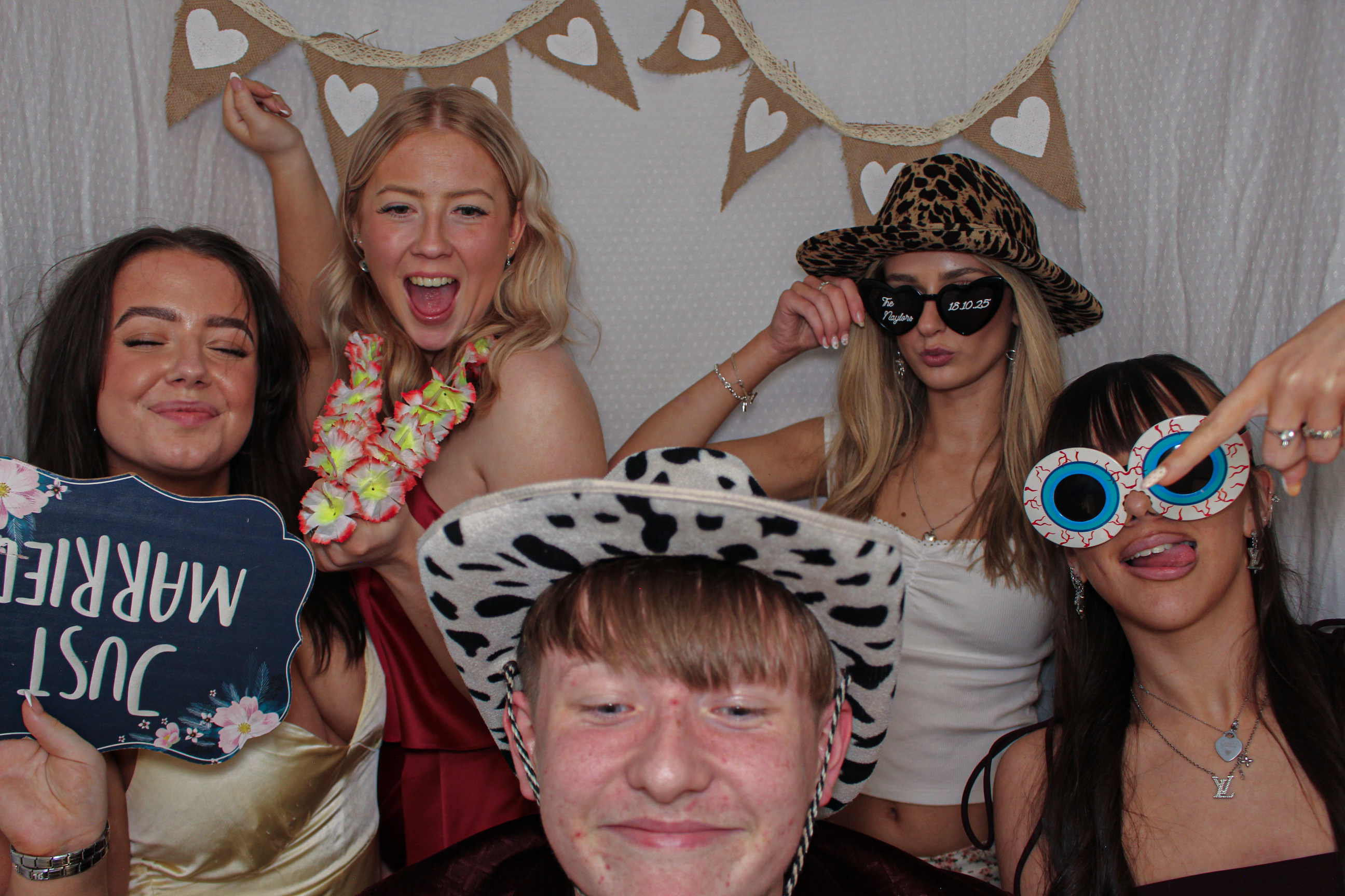 Sarah & Mark's Wedding | View more photos from the event at gallery.capturecube.co.uk/u/Capture-Cube/Sarah-Marks-Wedding