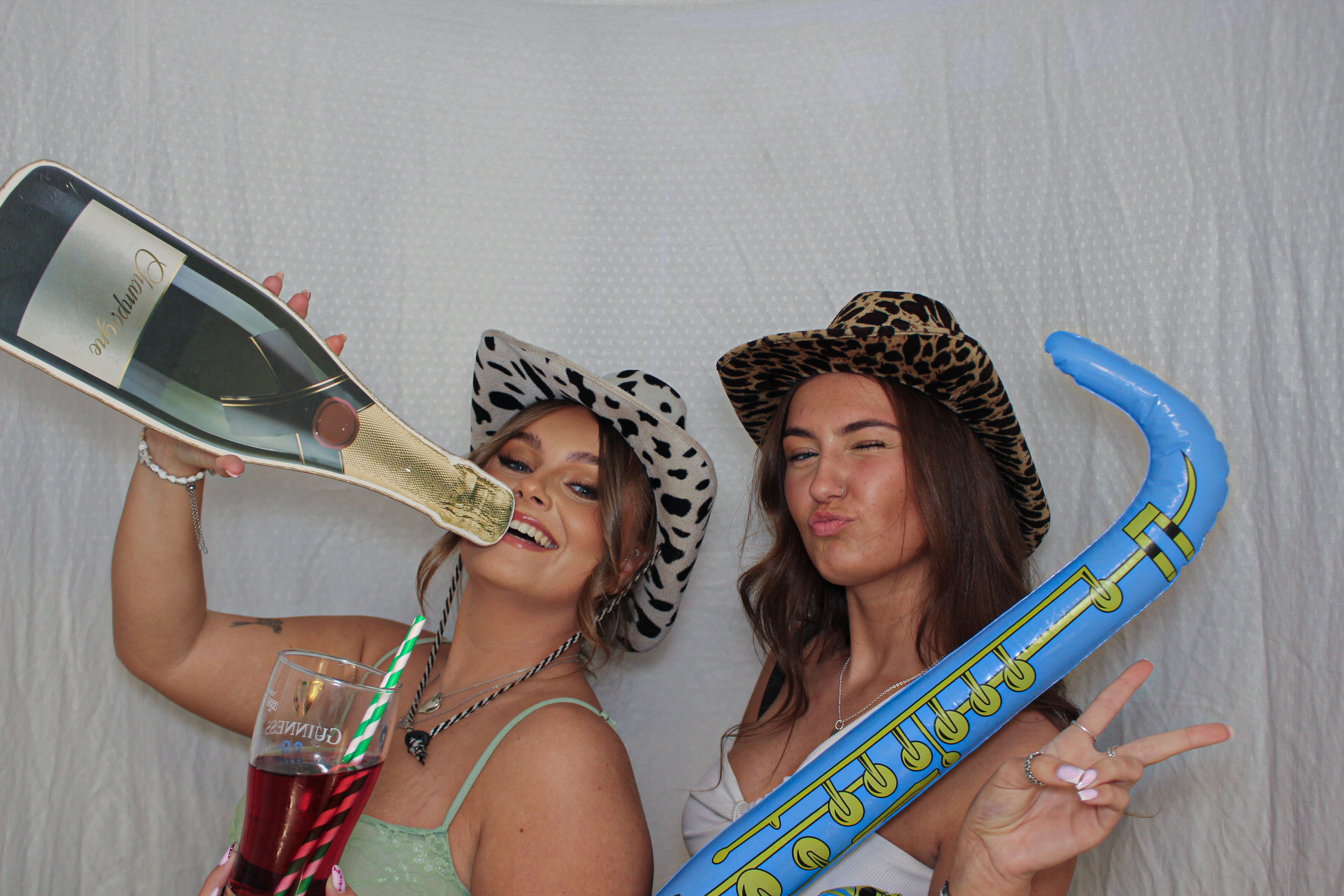 Toni & Jessica's Birthday Party | View more photos from the event at gallery.capturecube.co.uk/u/Capture-Cube/Toni-Jessicas-Birthday-Party