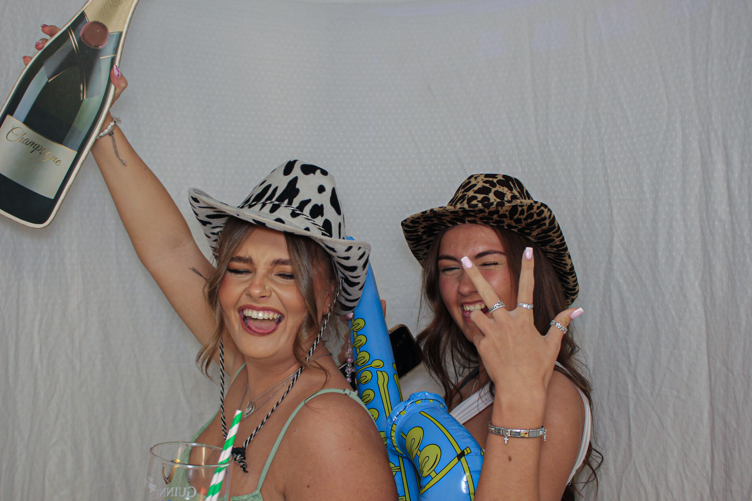 Toni & Jessica's Birthday Party | View more photos from the event at gallery.capturecube.co.uk/u/Capture-Cube/Toni-Jessicas-Birthday-Party