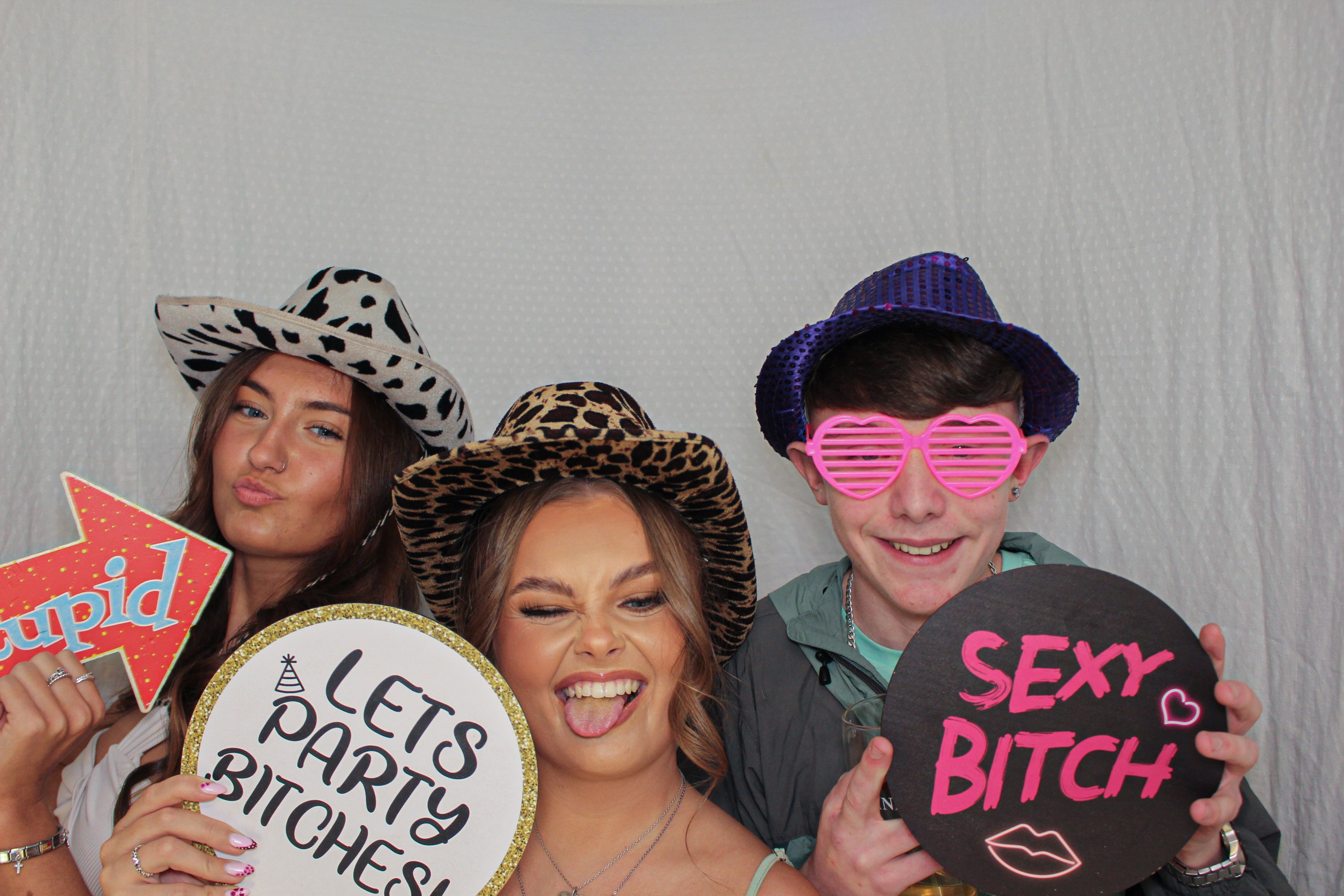 Toni & Jessica's Birthday Party | View more photos from the event at gallery.capturecube.co.uk/u/Capture-Cube/Toni-Jessicas-Birthday-Party