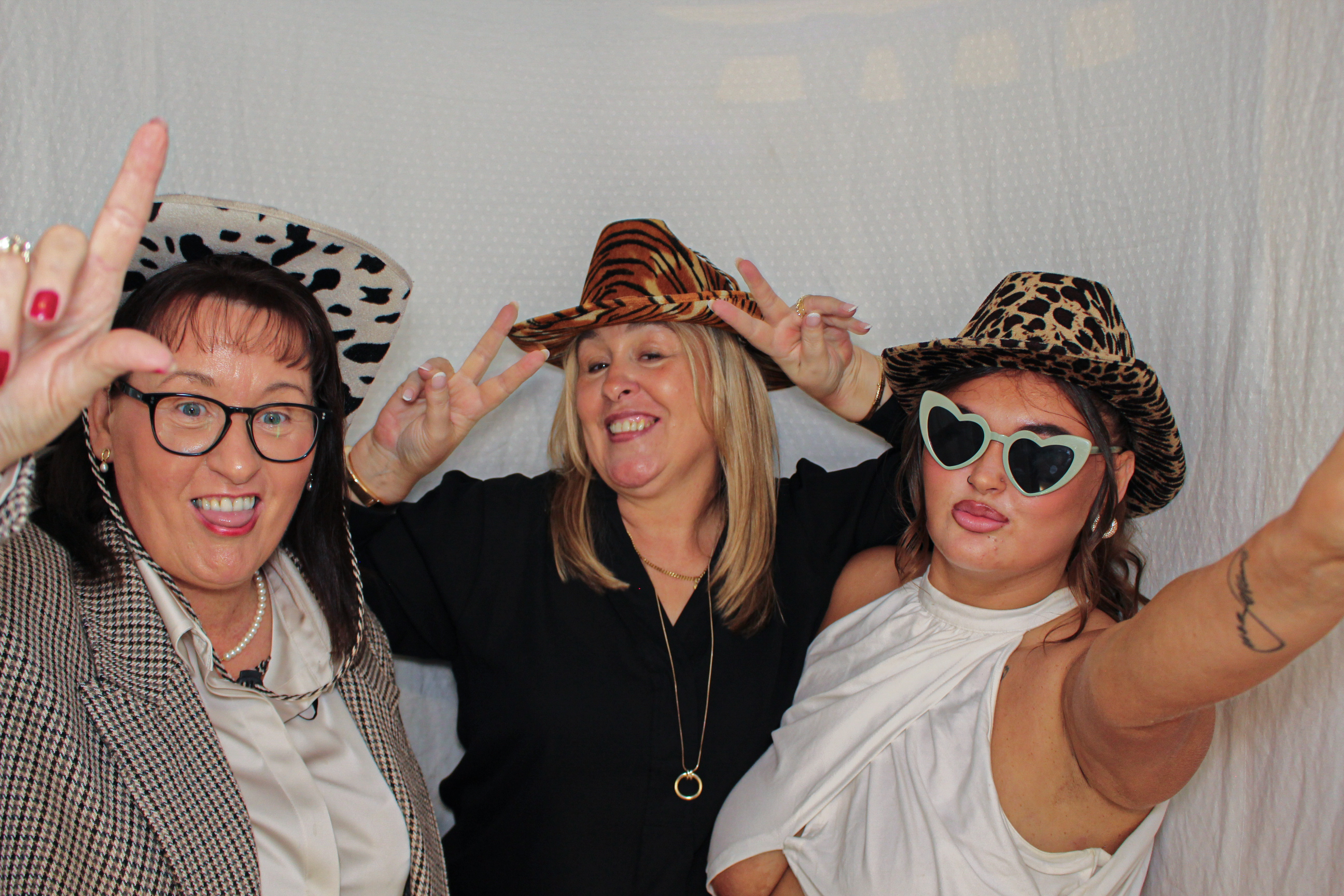 Toni & Jessica's Birthday Party | View more photos from the event at gallery.capturecube.co.uk/u/Capture-Cube/Toni-Jessicas-Birthday-Party