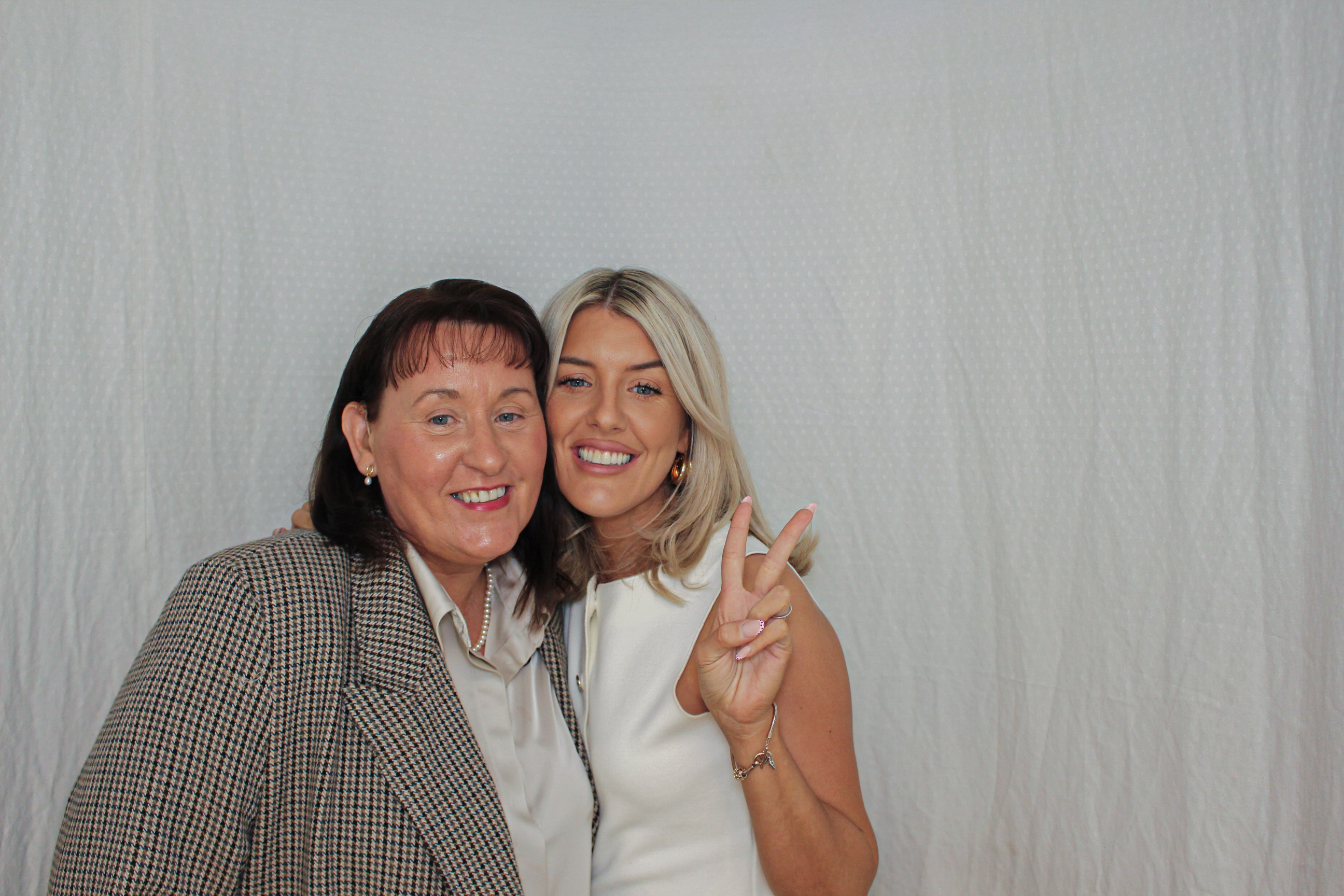 Toni & Jessica's Birthday Party | View more photos from the event at gallery.capturecube.co.uk/u/Capture-Cube/Toni-Jessicas-Birthday-Party