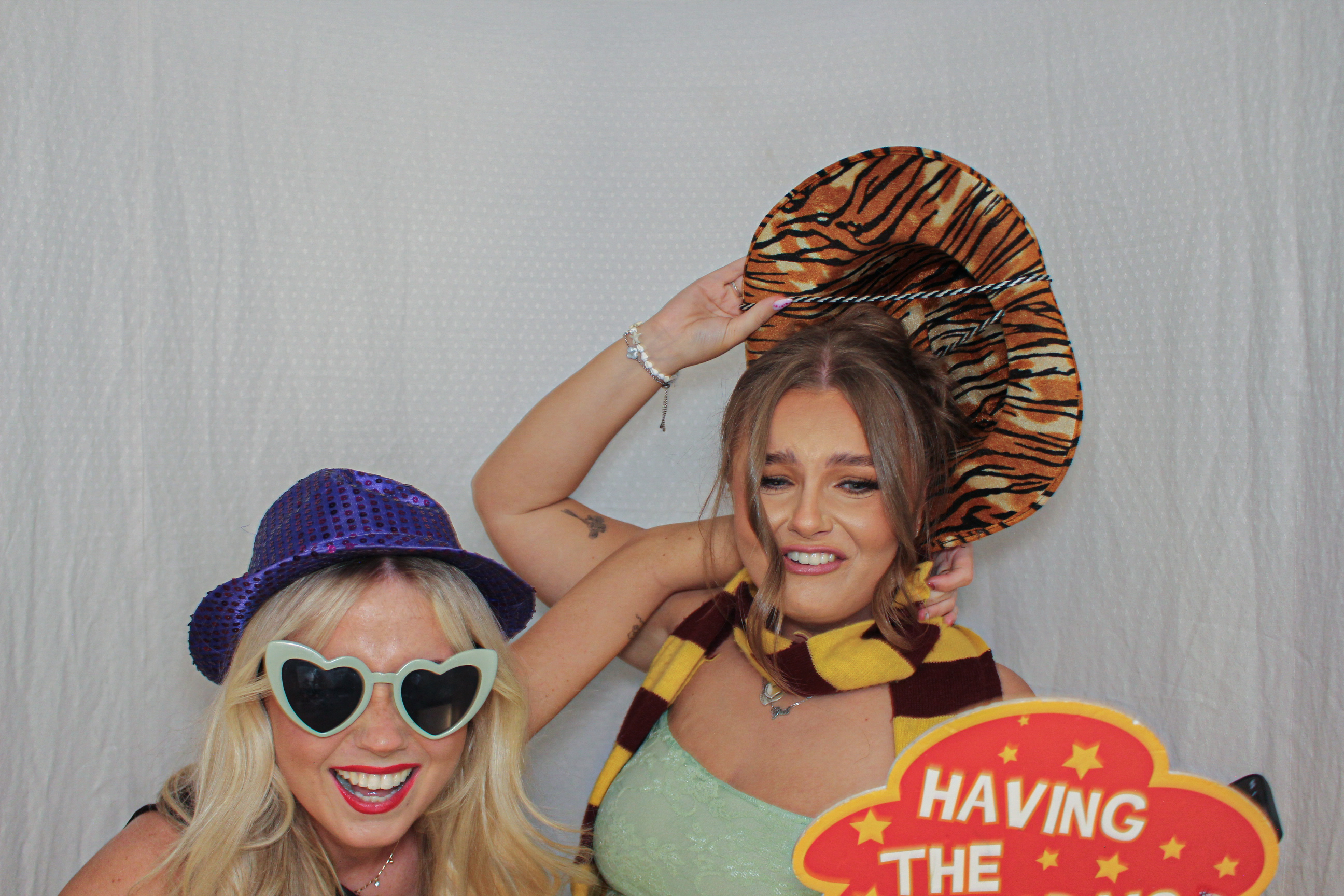 Toni & Jessica's Birthday Party | View more photos from the event at gallery.capturecube.co.uk/u/Capture-Cube/Toni-Jessicas-Birthday-Party