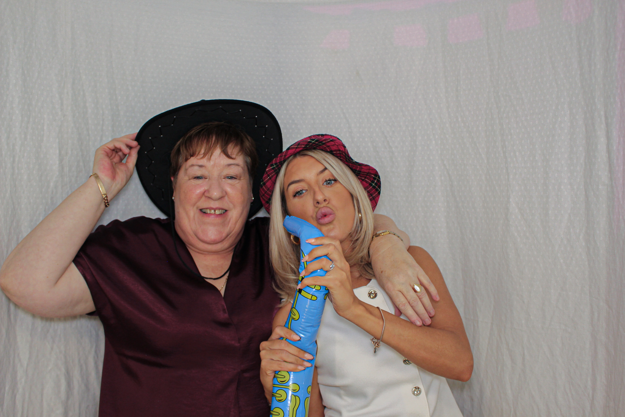 Toni & Jessica's Birthday Party | View more photos from the event at gallery.capturecube.co.uk/u/Capture-Cube/Toni-Jessicas-Birthday-Party