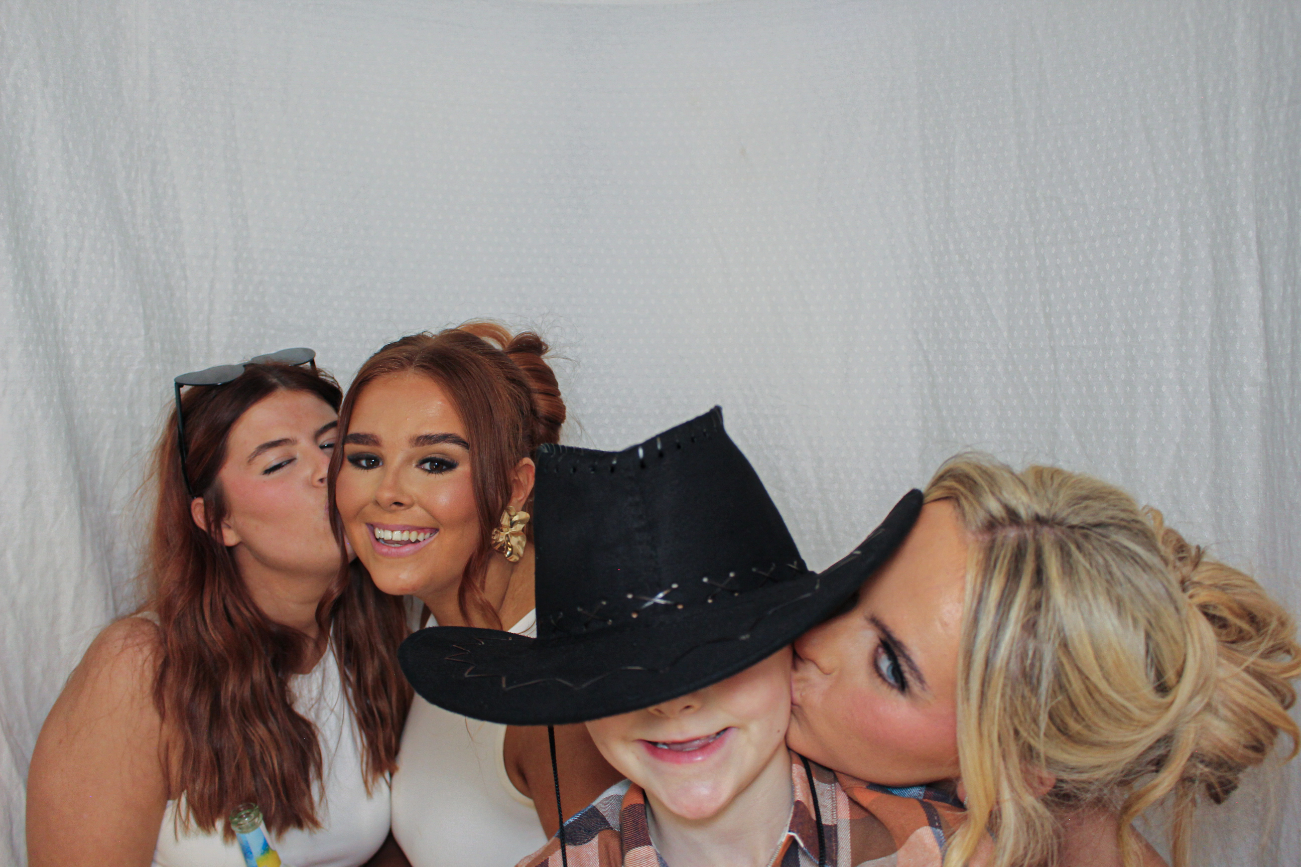 Toni & Jessica's Birthday Party | View more photos from the event at gallery.capturecube.co.uk/u/Capture-Cube/Toni-Jessicas-Birthday-Party