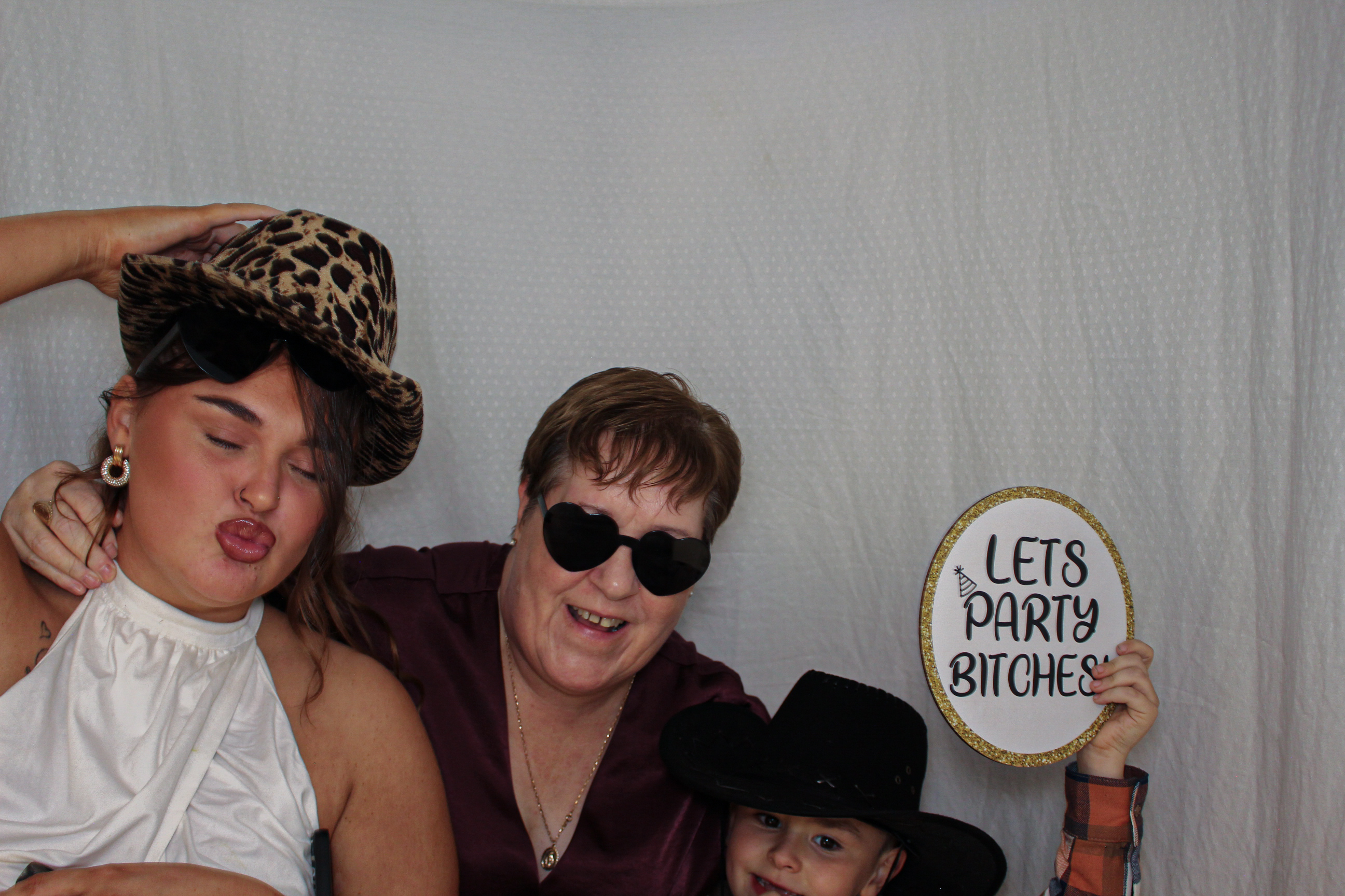 Toni & Jessica's Birthday Party | View more photos from the event at gallery.capturecube.co.uk/u/Capture-Cube/Toni-Jessicas-Birthday-Party