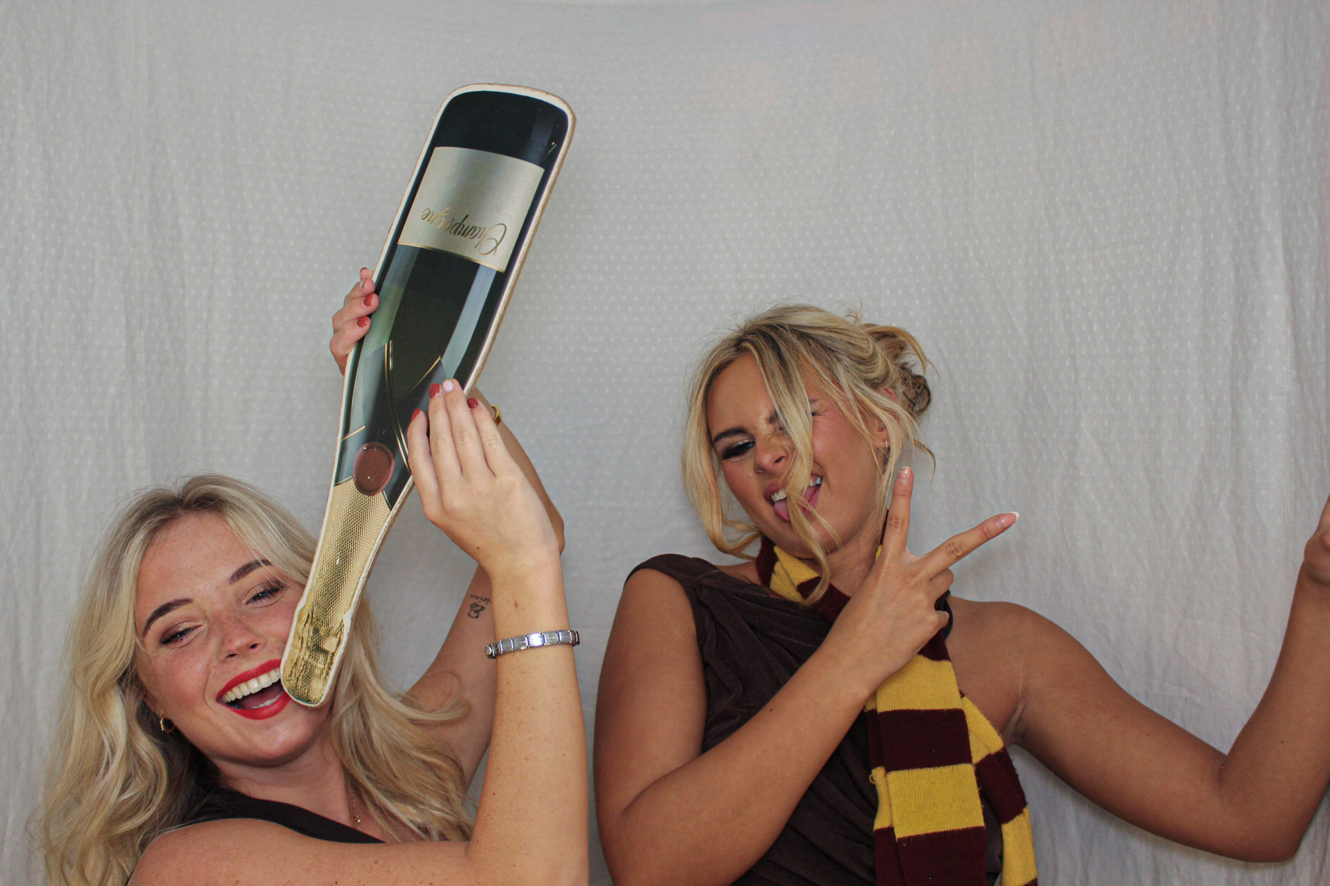 Toni & Jessica's Birthday Party | View more photos from the event at gallery.capturecube.co.uk/u/Capture-Cube/Toni-Jessicas-Birthday-Party