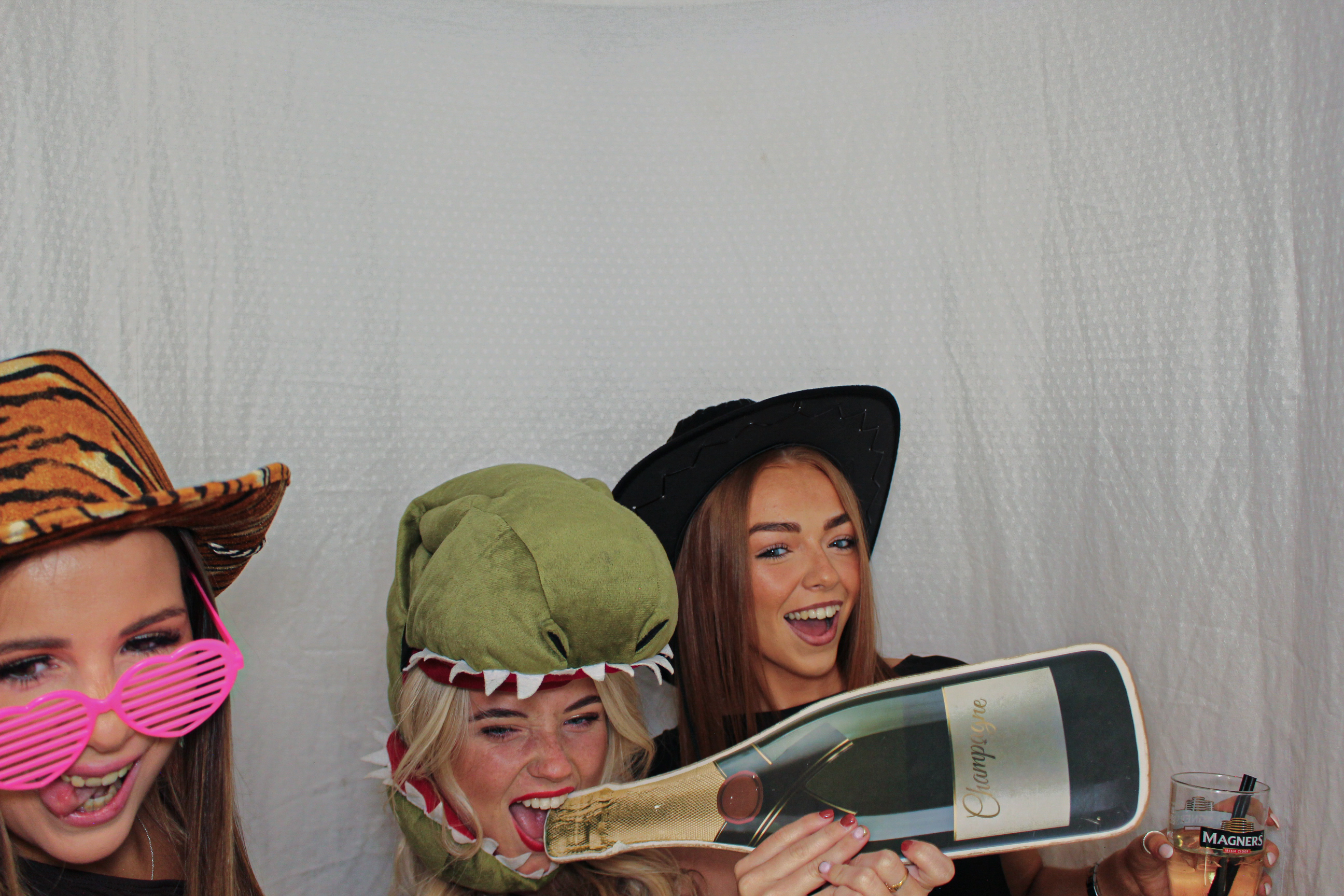 Toni & Jessica's Birthday Party | View more photos from the event at gallery.capturecube.co.uk/u/Capture-Cube/Toni-Jessicas-Birthday-Party