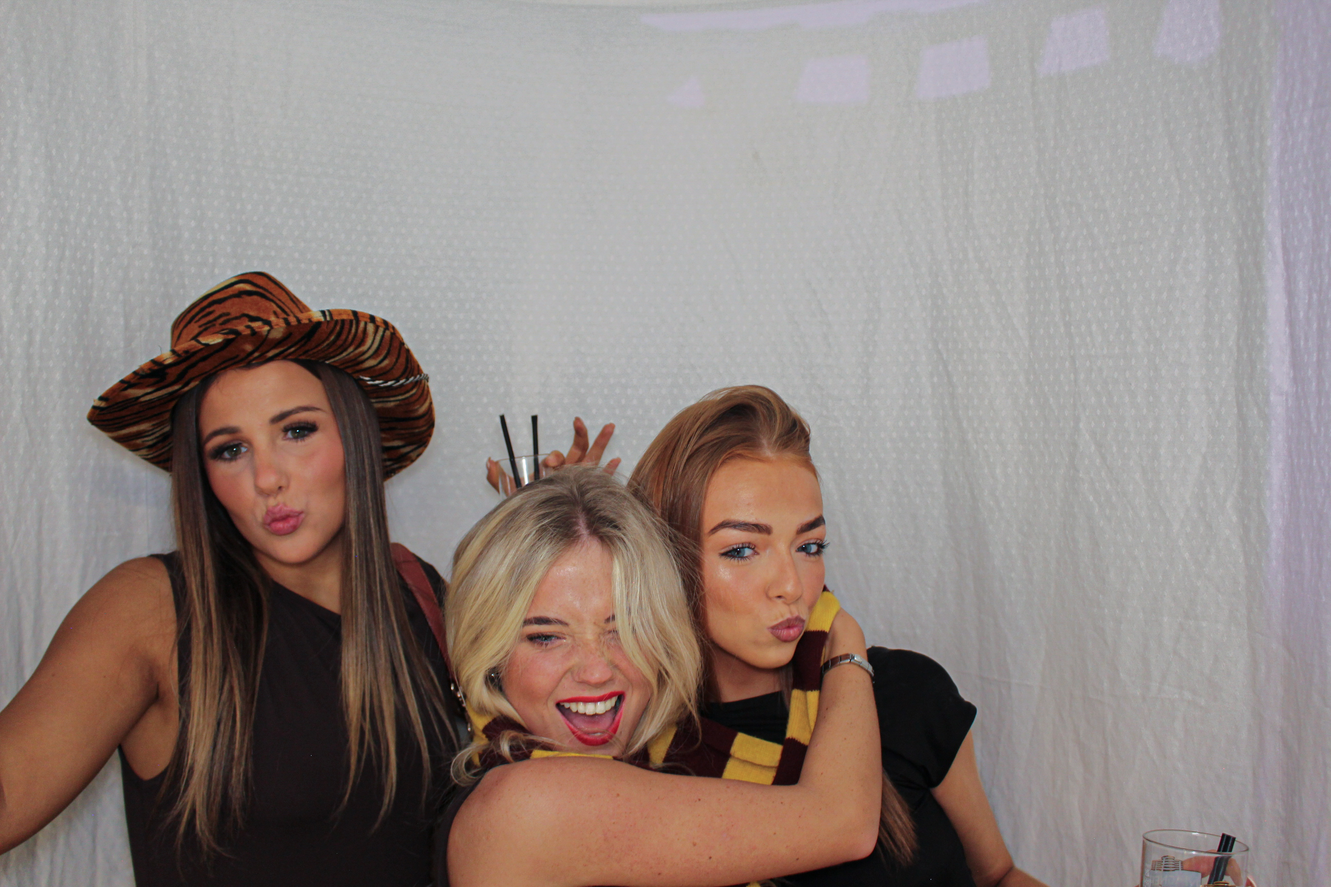 Toni & Jessica's Birthday Party | View more photos from the event at gallery.capturecube.co.uk/u/Capture-Cube/Toni-Jessicas-Birthday-Party