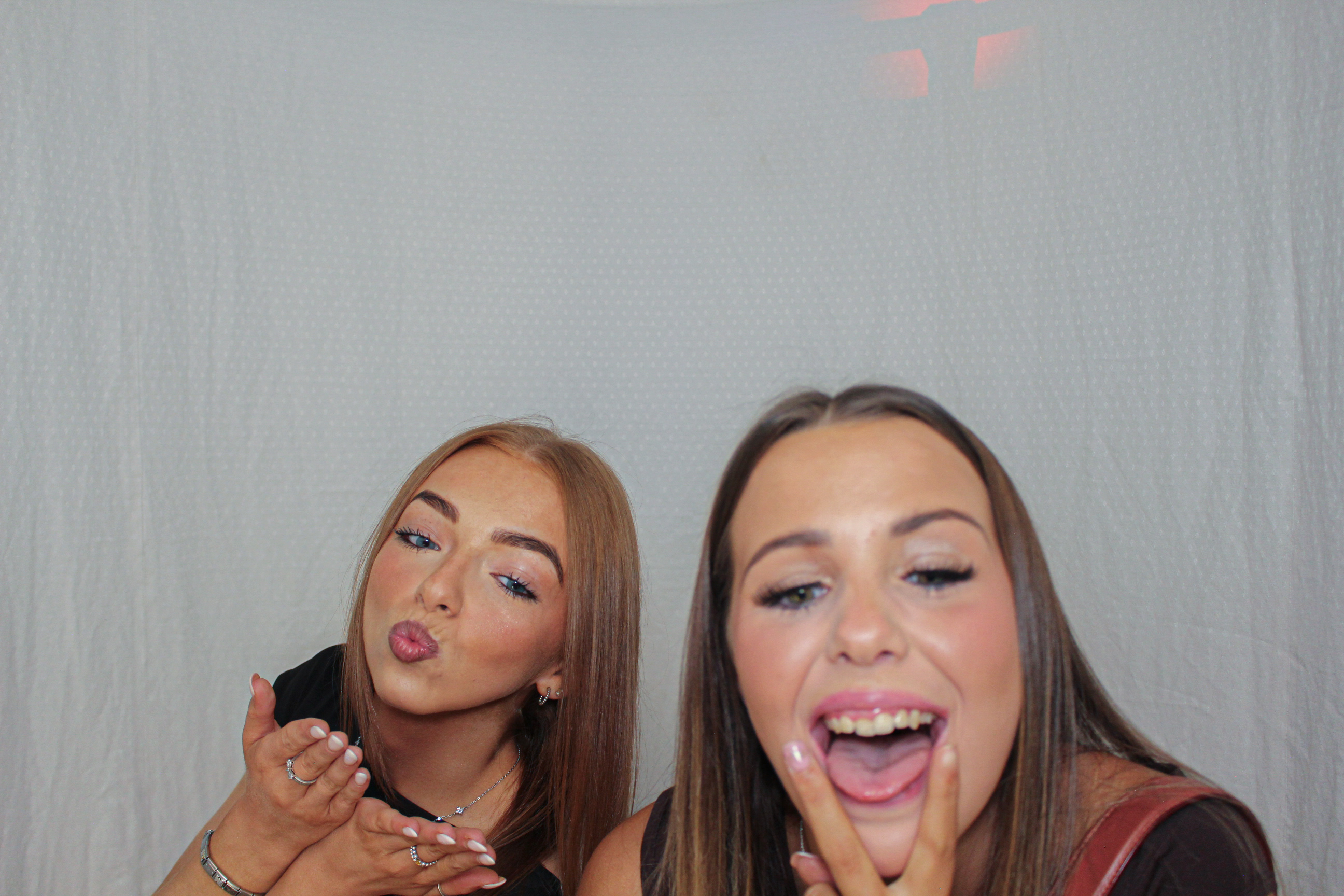 Toni & Jessica's Birthday Party | View more photos from the event at gallery.capturecube.co.uk/u/Capture-Cube/Toni-Jessicas-Birthday-Party