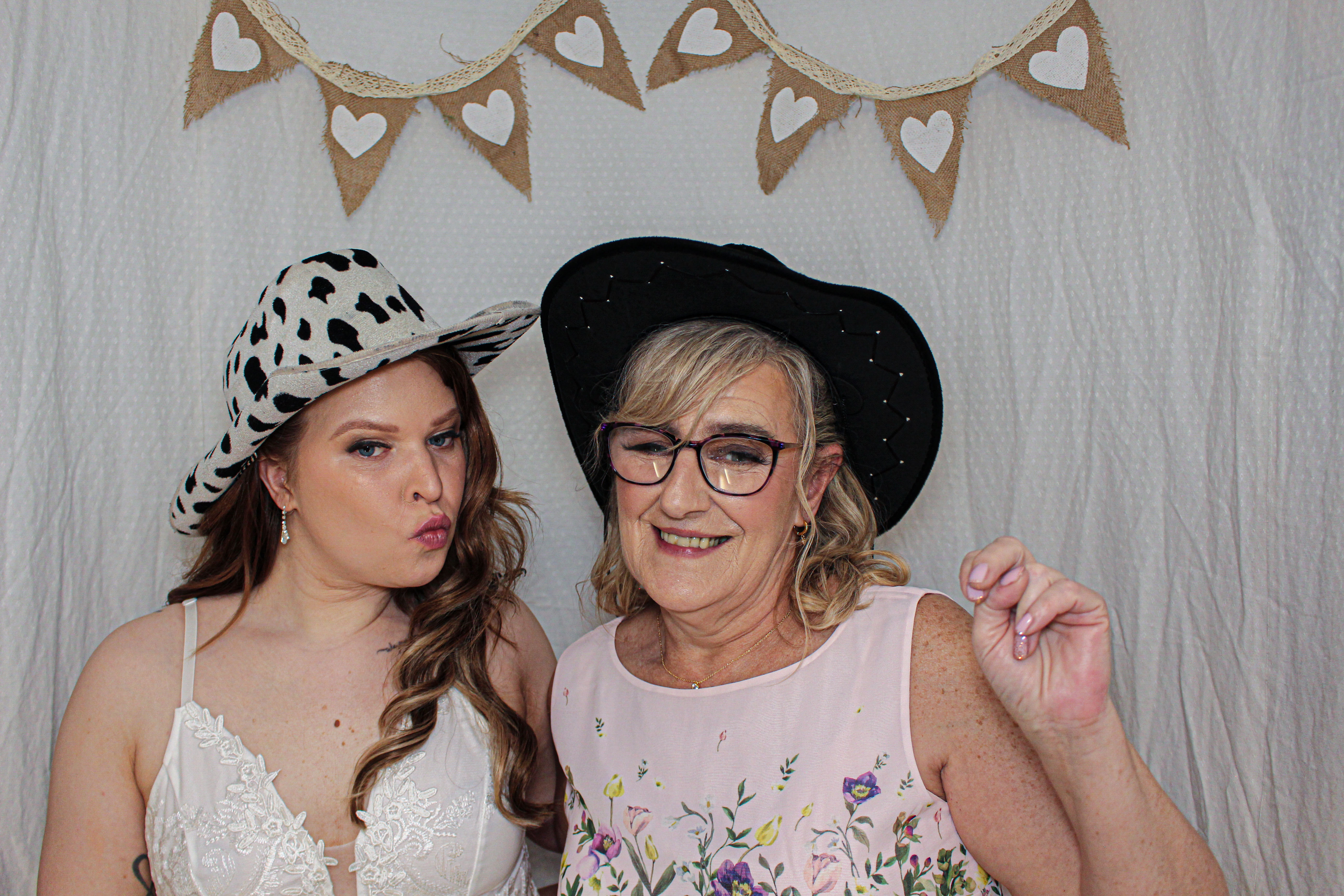 Bethany & Darren's Wedding | View more photos from the event at gallery.capturecube.co.uk/u/Capture-Cube/Bethany-Darrens-Wedding