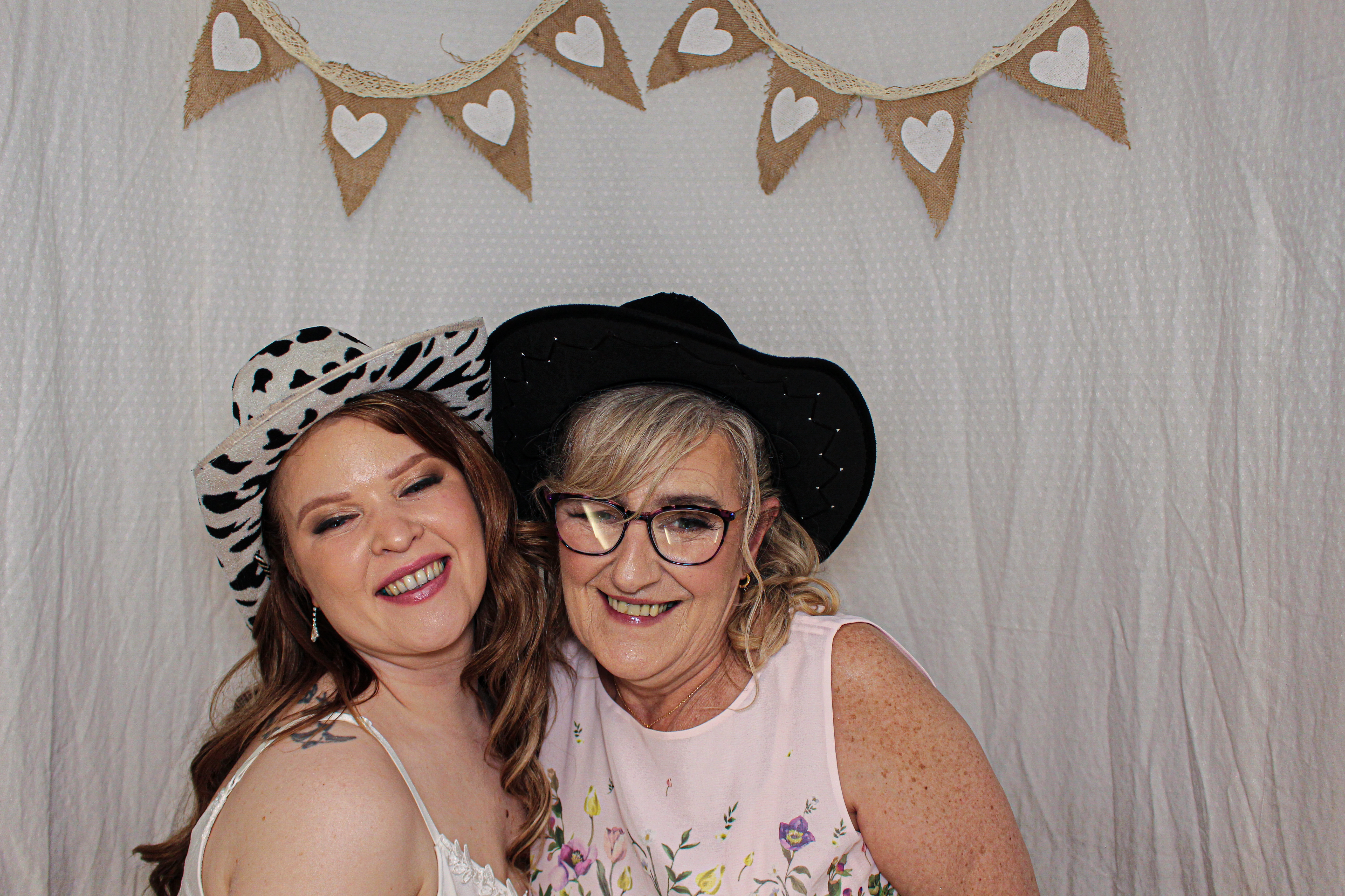 Bethany & Darren's Wedding | View more photos from the event at gallery.capturecube.co.uk/u/Capture-Cube/Bethany-Darrens-Wedding